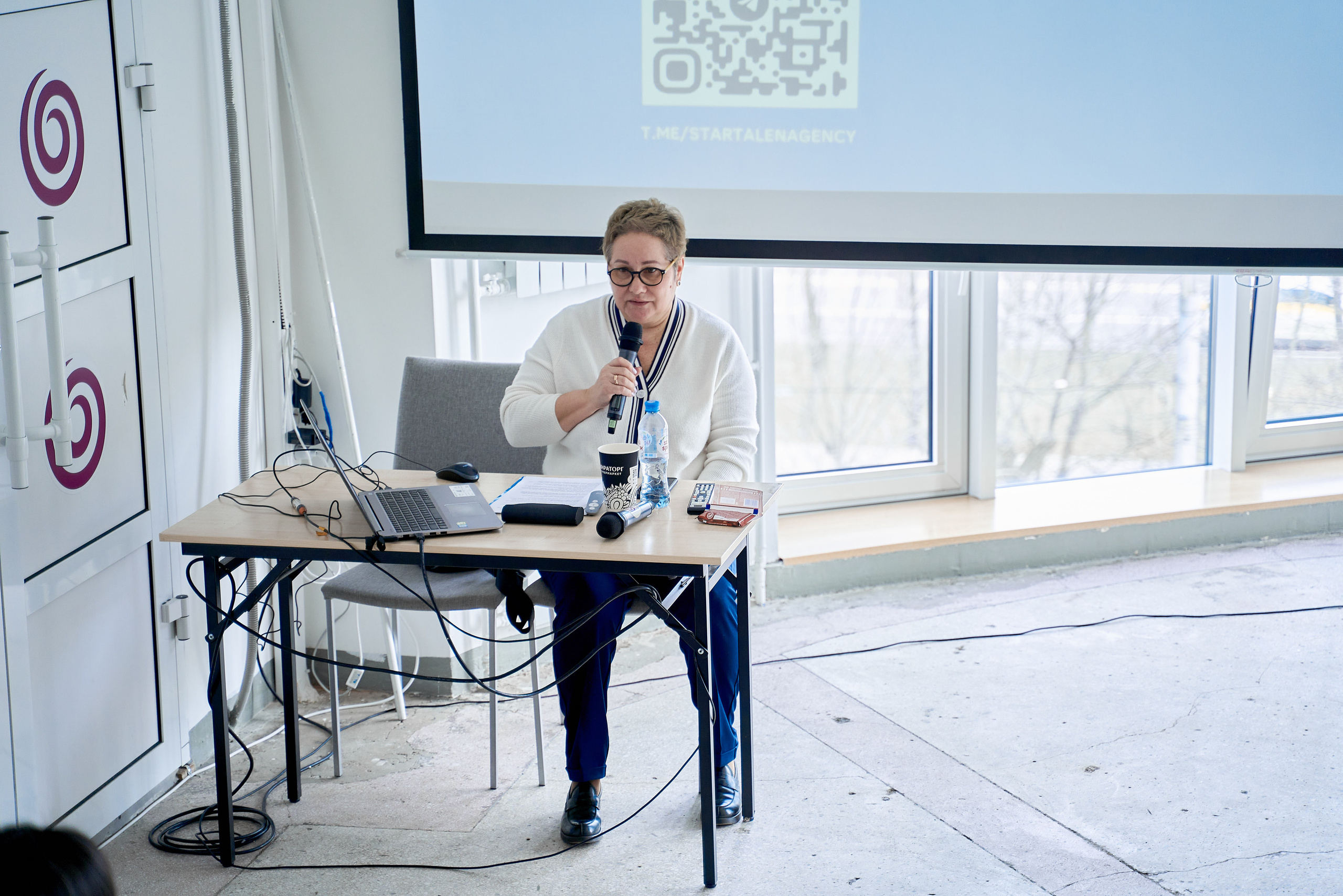 Воркшоп 18.04.22 «Святая Анна 29.». Reportage event photographer in Moscow Alexander Gladkiy