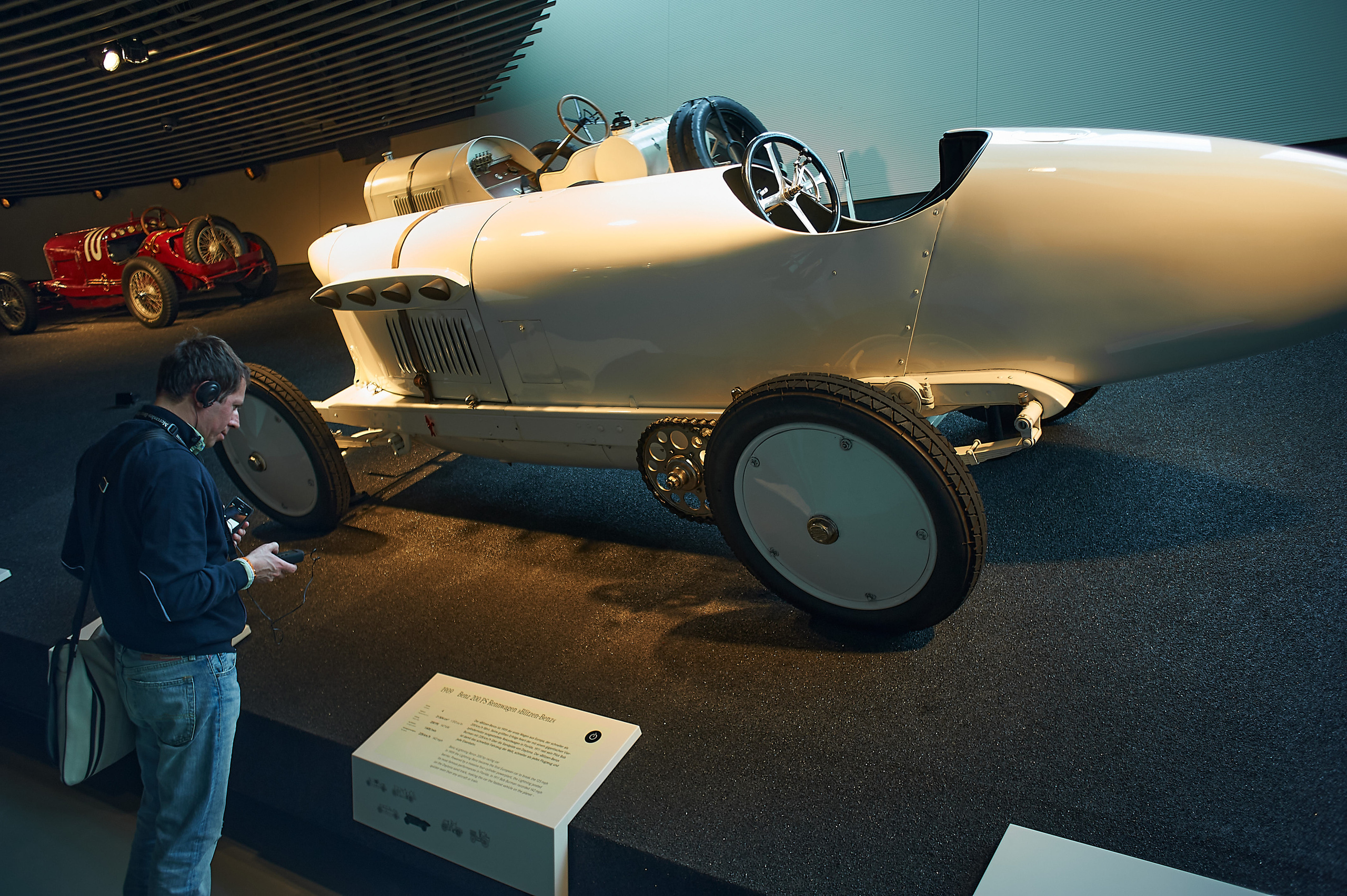 Корпоратив DiHouse, поездка в музей Mercedes-Benz. Reportage event photographer in Moscow Alexander Gladkiy