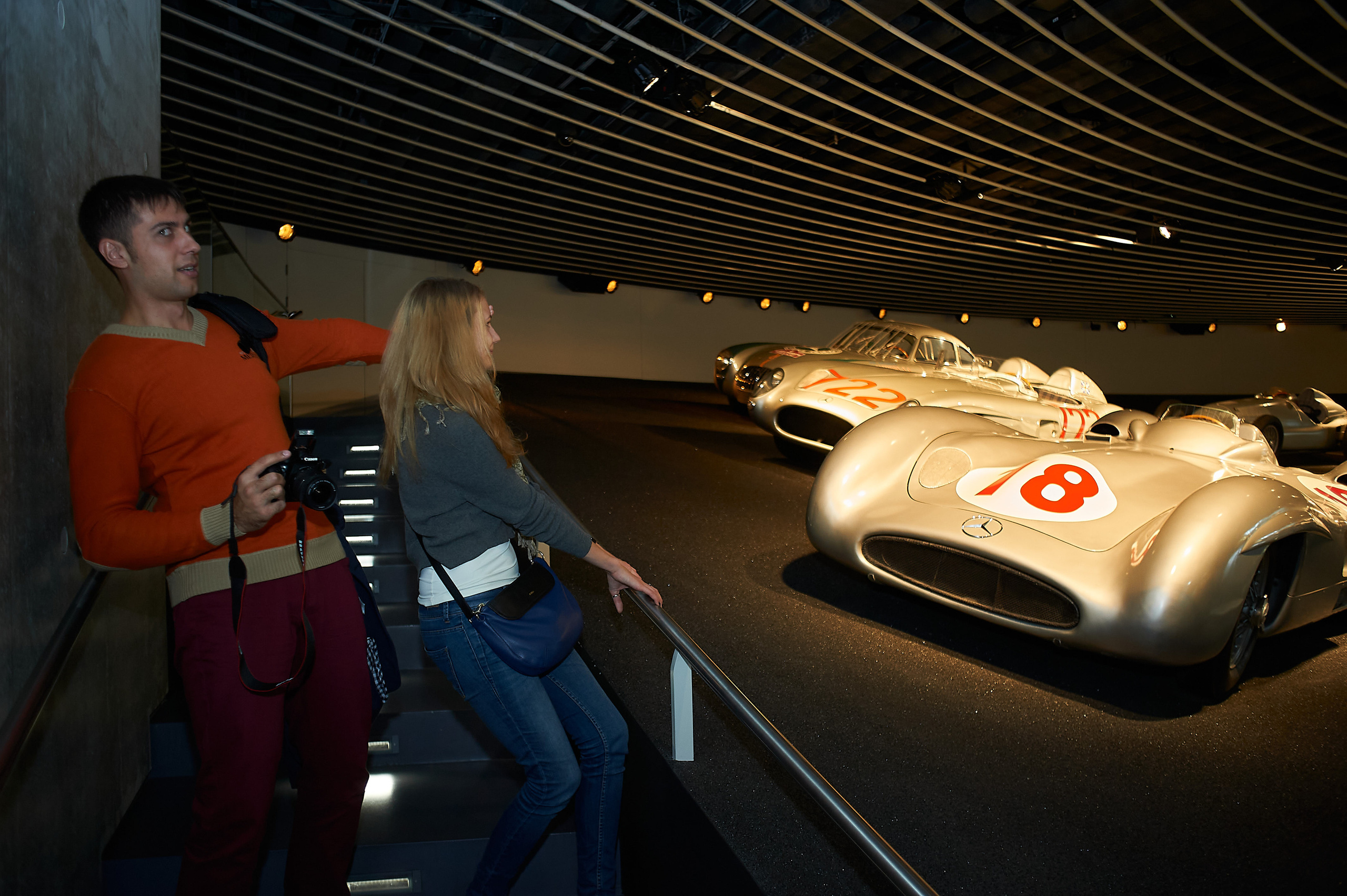 Корпоратив DiHouse, поездка в музей Mercedes-Benz. Reportage event photographer in Moscow Alexander Gladkiy