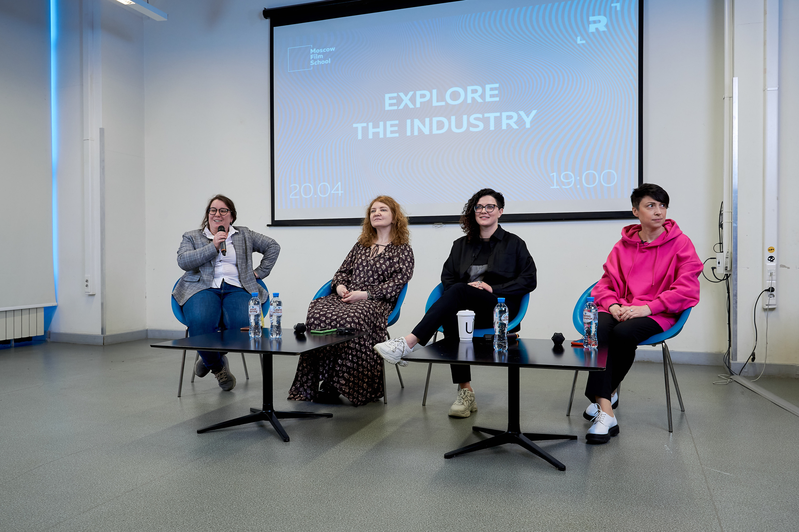 Open-talk с представителями онлайн-платформ. Репортажный ивент фотограф в Москве Александр Гладкий