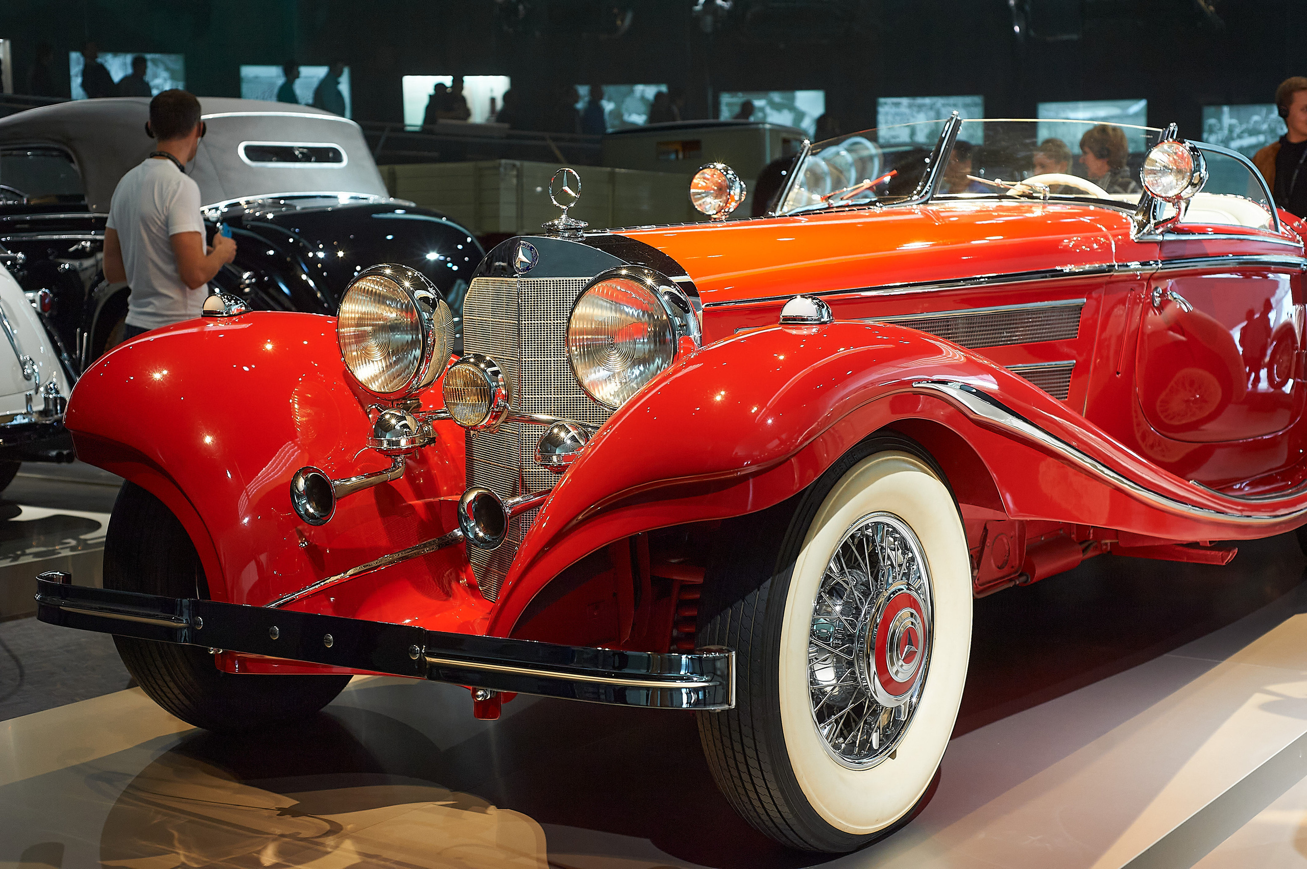 Корпоратив DiHouse, поездка в музей Mercedes-Benz. Reportage event photographer in Moscow Alexander Gladkiy