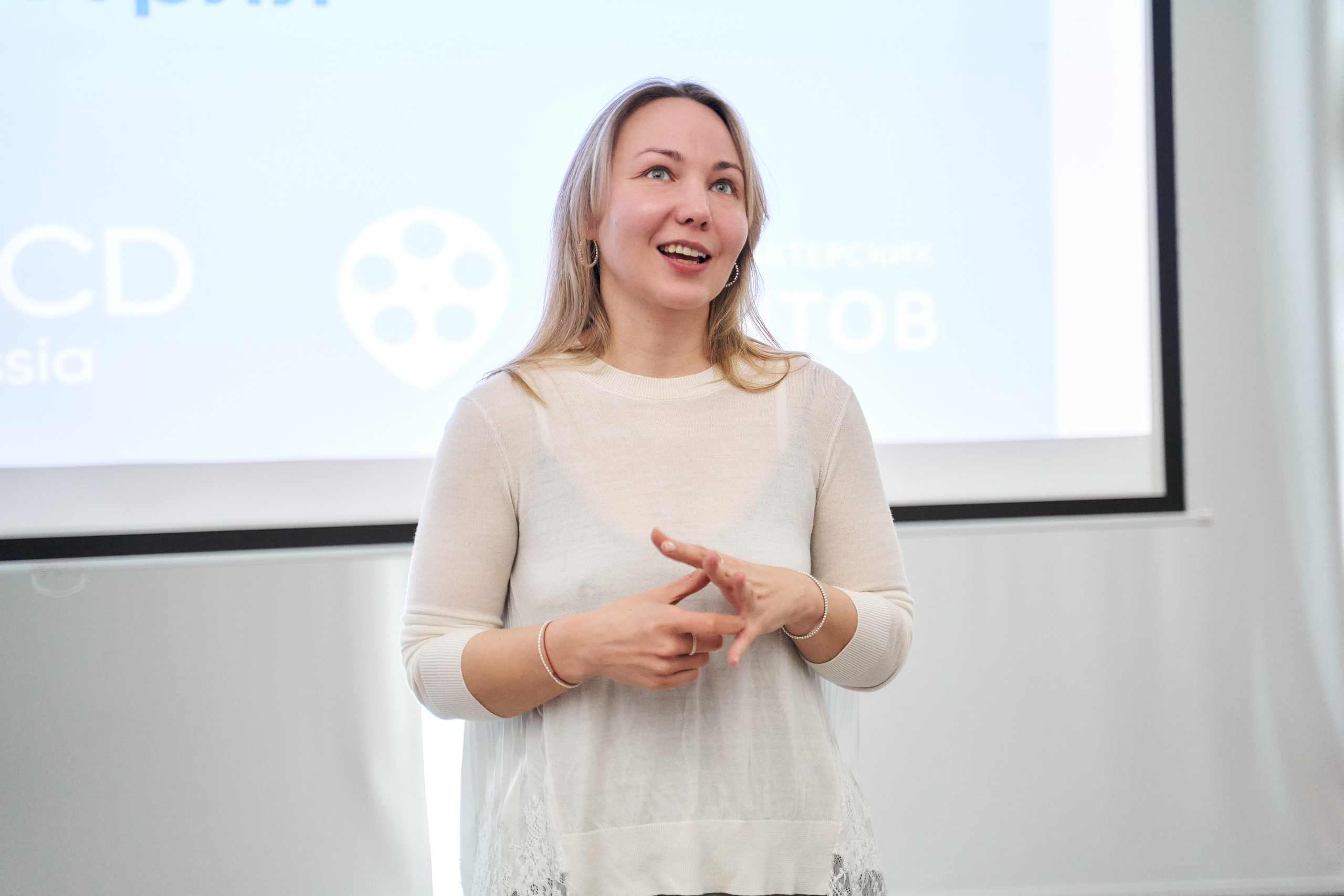 Воркшоп 18.04.22 «Святая Анна 29.». Reportage event photographer in Moscow Alexander Gladkiy