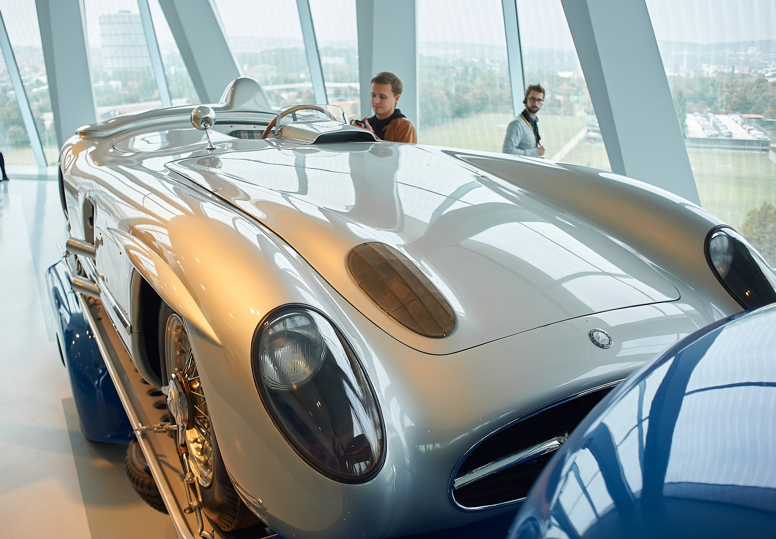 Корпоратив DiHouse, поездка в музей Mercedes-Benz. Reportage event photographer in Moscow Alexander Gladkiy