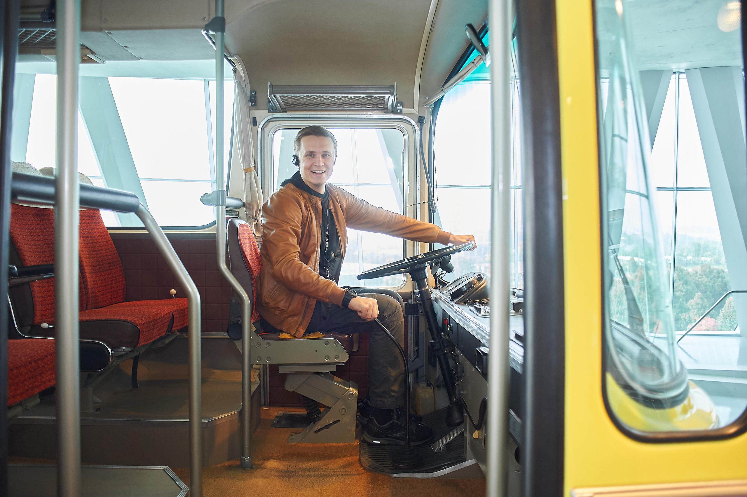 Корпоратив DiHouse, поездка в музей Mercedes-Benz. Reportage event photographer in Moscow Alexander Gladkiy