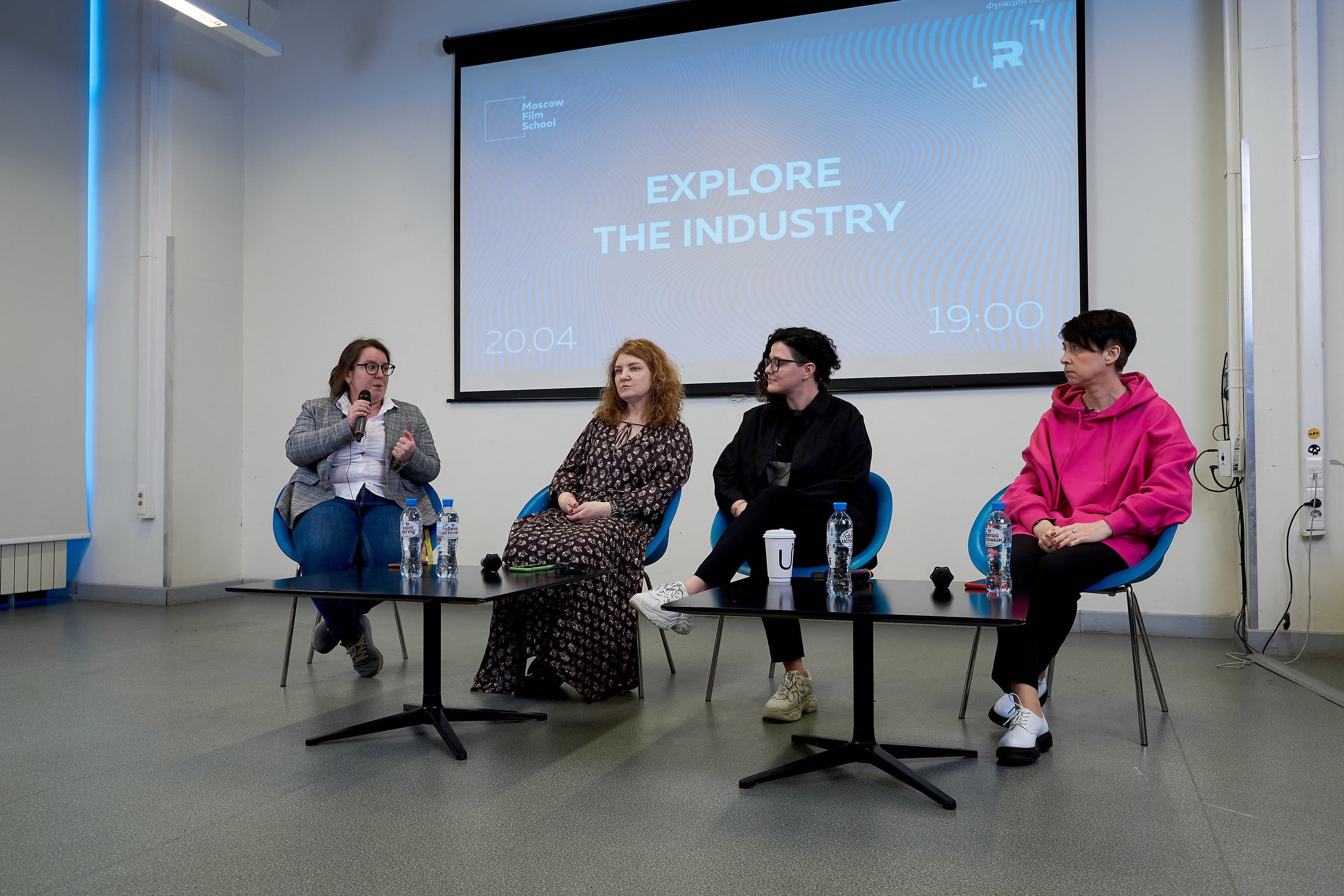 Open-talk с представителями онлайн-платформ. Репортажный ивент фотограф в Москве Александр Гладкий