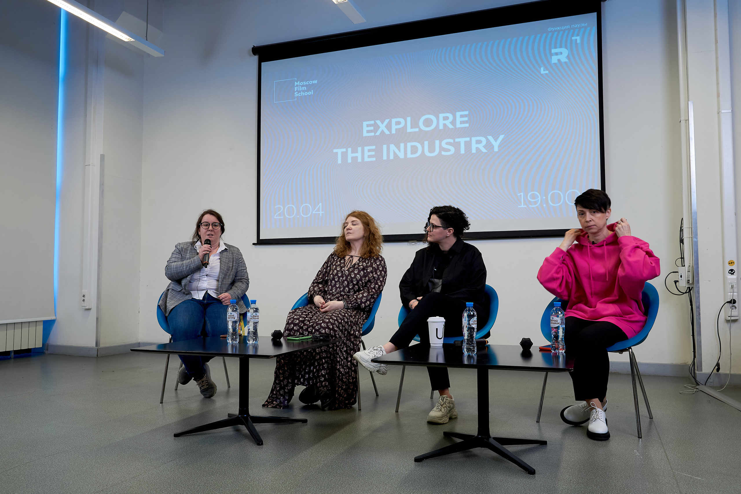 Open-talk с представителями онлайн-платформ. Репортажный ивент фотограф в Москве Александр Гладкий