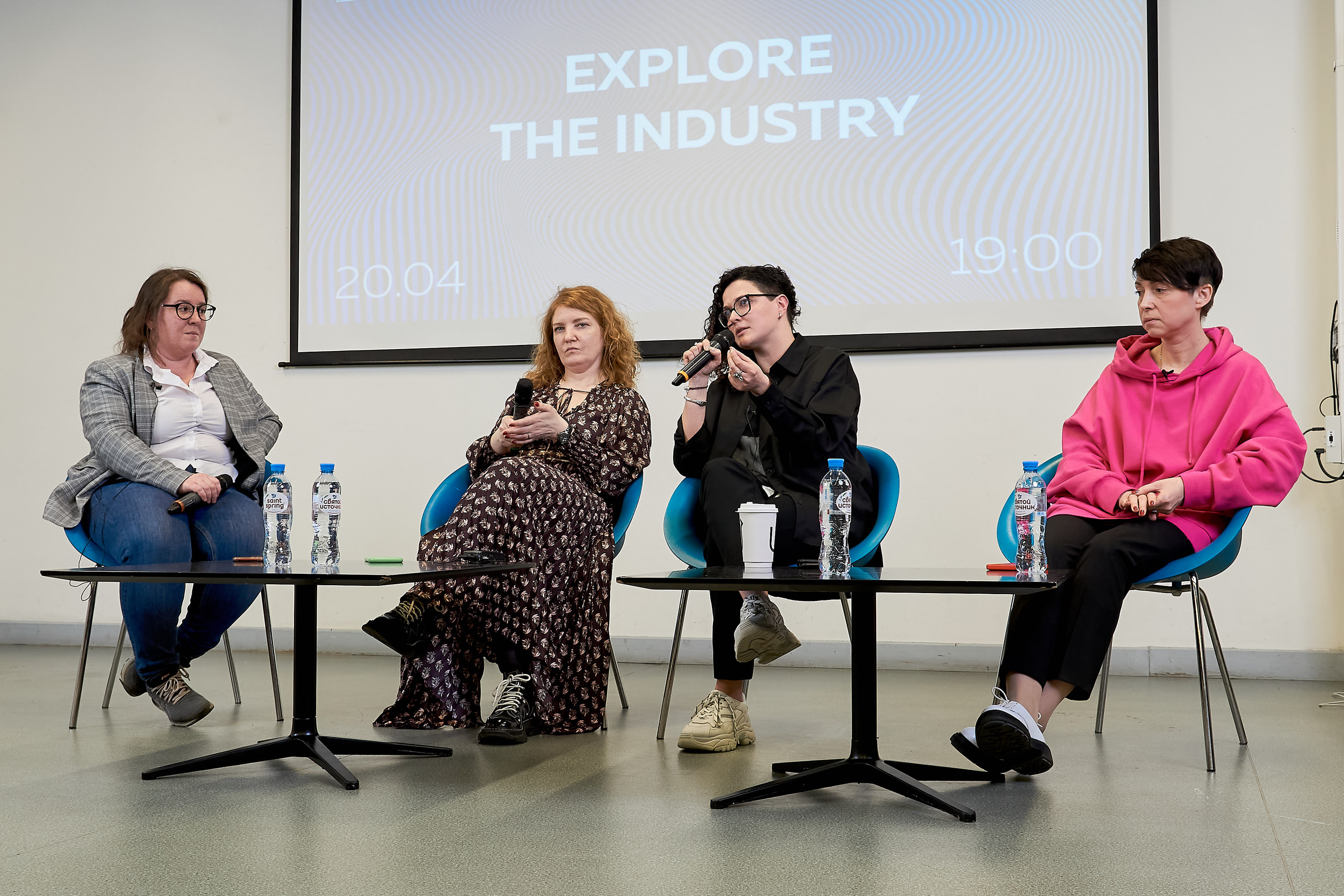 Open-talk с представителями онлайн-платформ. Репортажный ивент фотограф в Москве Александр Гладкий