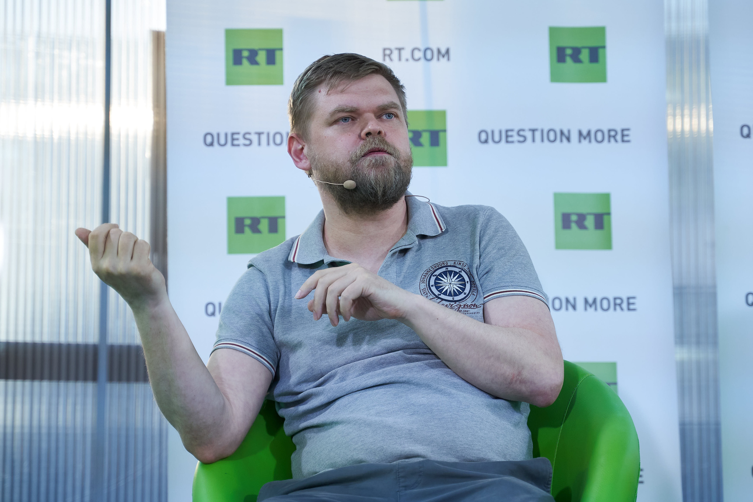 RT School in MUZEON. Reportage event photographer in Moscow Alexander Gladkiy