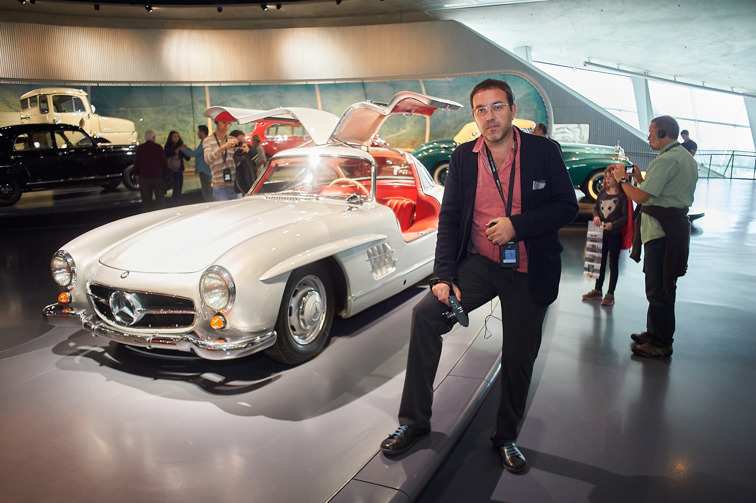 Корпоратив DiHouse, поездка в музей Mercedes-Benz. Reportage event photographer in Moscow Alexander Gladkiy