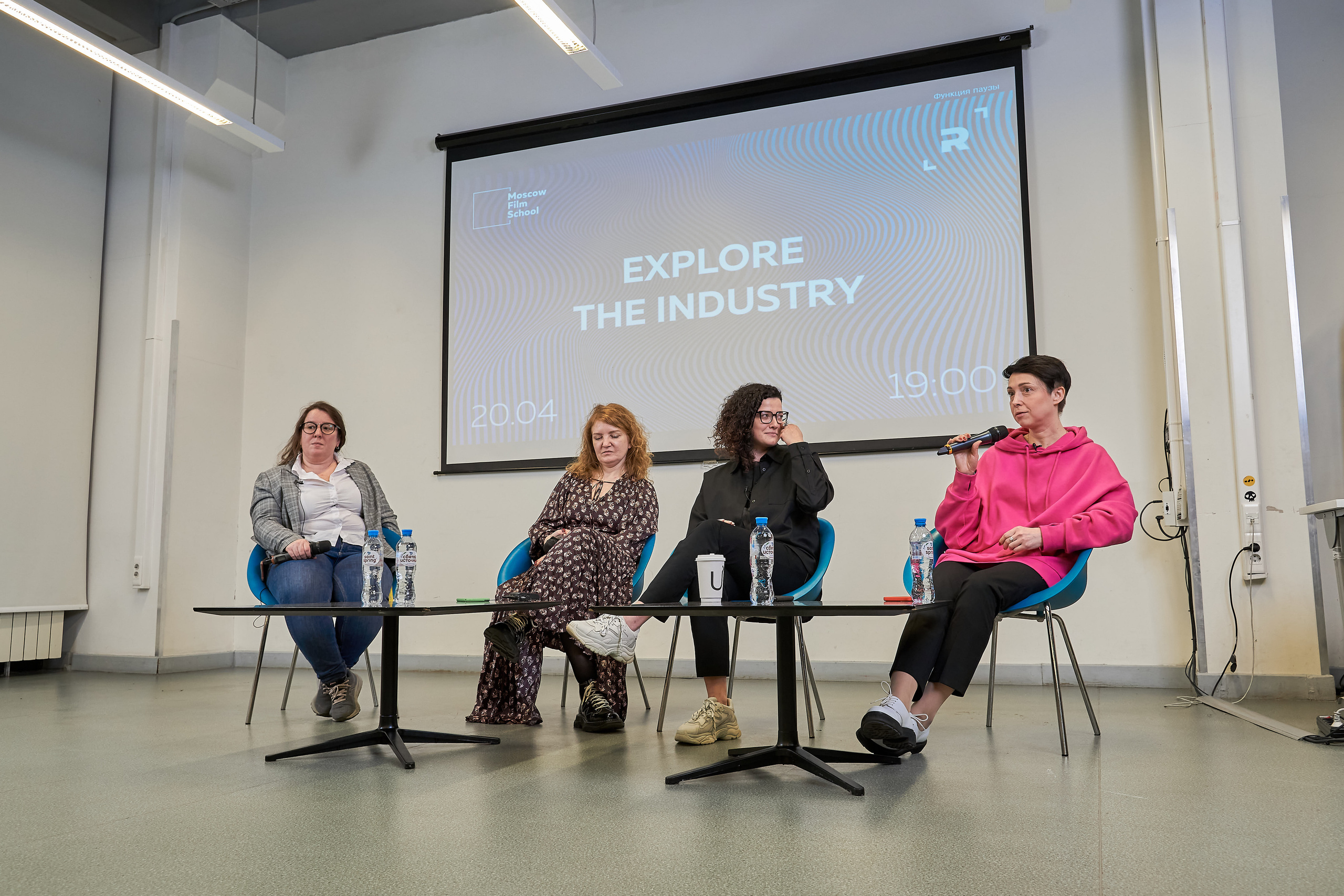 Open-talk с представителями онлайн-платформ. Репортажный ивент фотограф в Москве Александр Гладкий