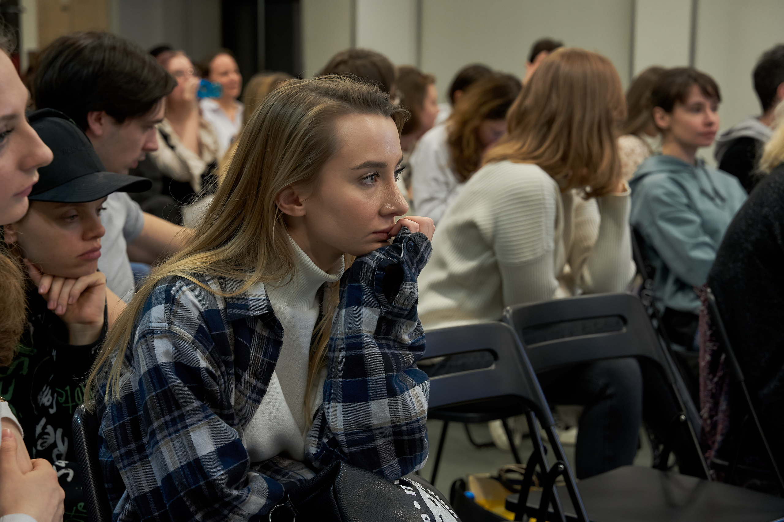 Open-talk с представителями онлайн-платформ. Репортажный ивент фотограф в Москве Александр Гладкий