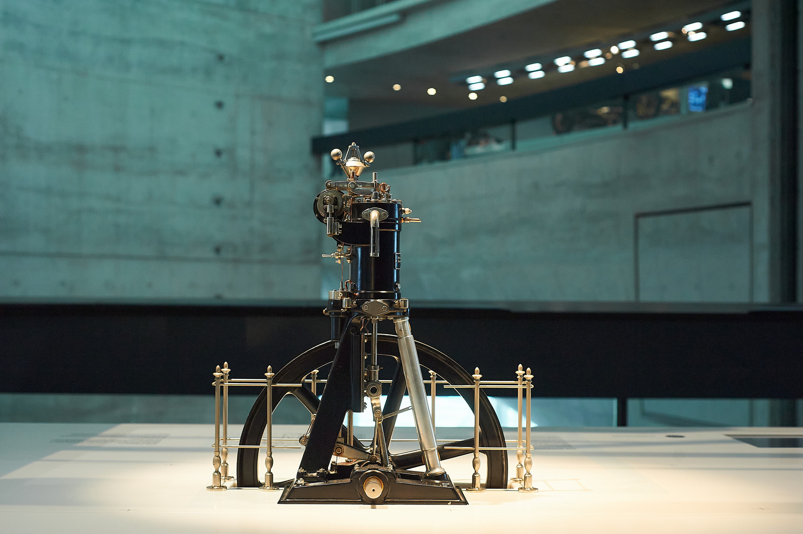 Корпоратив DiHouse, поездка в музей Mercedes-Benz. Reportage event photographer in Moscow Alexander Gladkiy