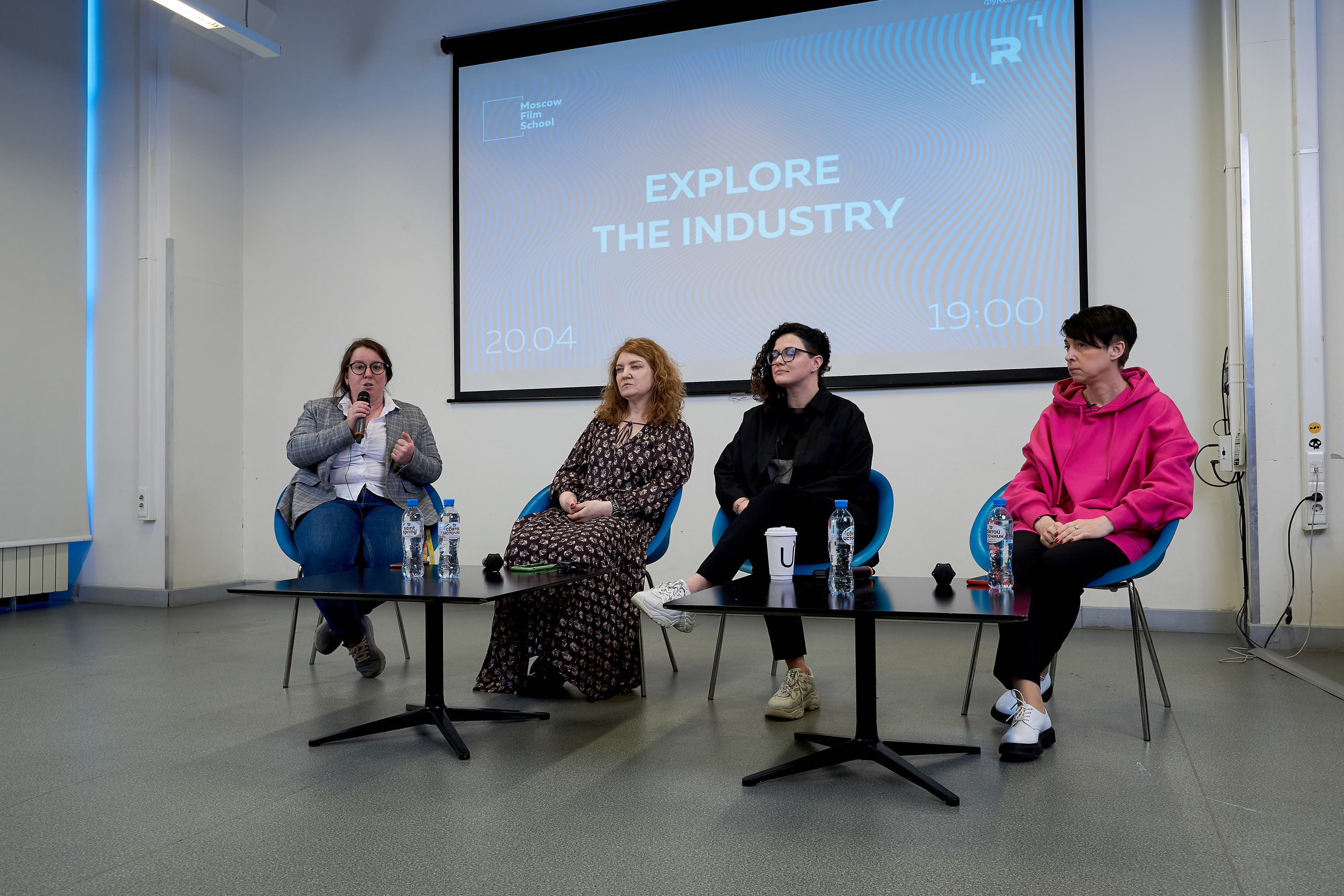 Open-talk с представителями онлайн-платформ. Репортажный ивент фотограф в Москве Александр Гладкий