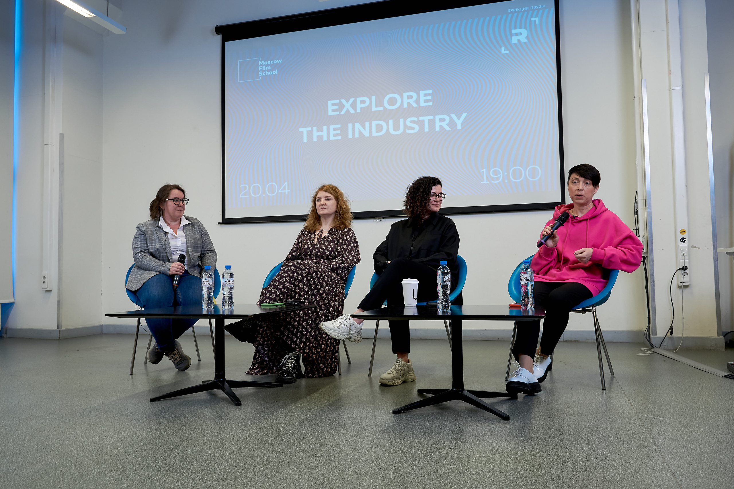 Open-talk с представителями онлайн-платформ. Репортажный ивент фотограф в Москве Александр Гладкий