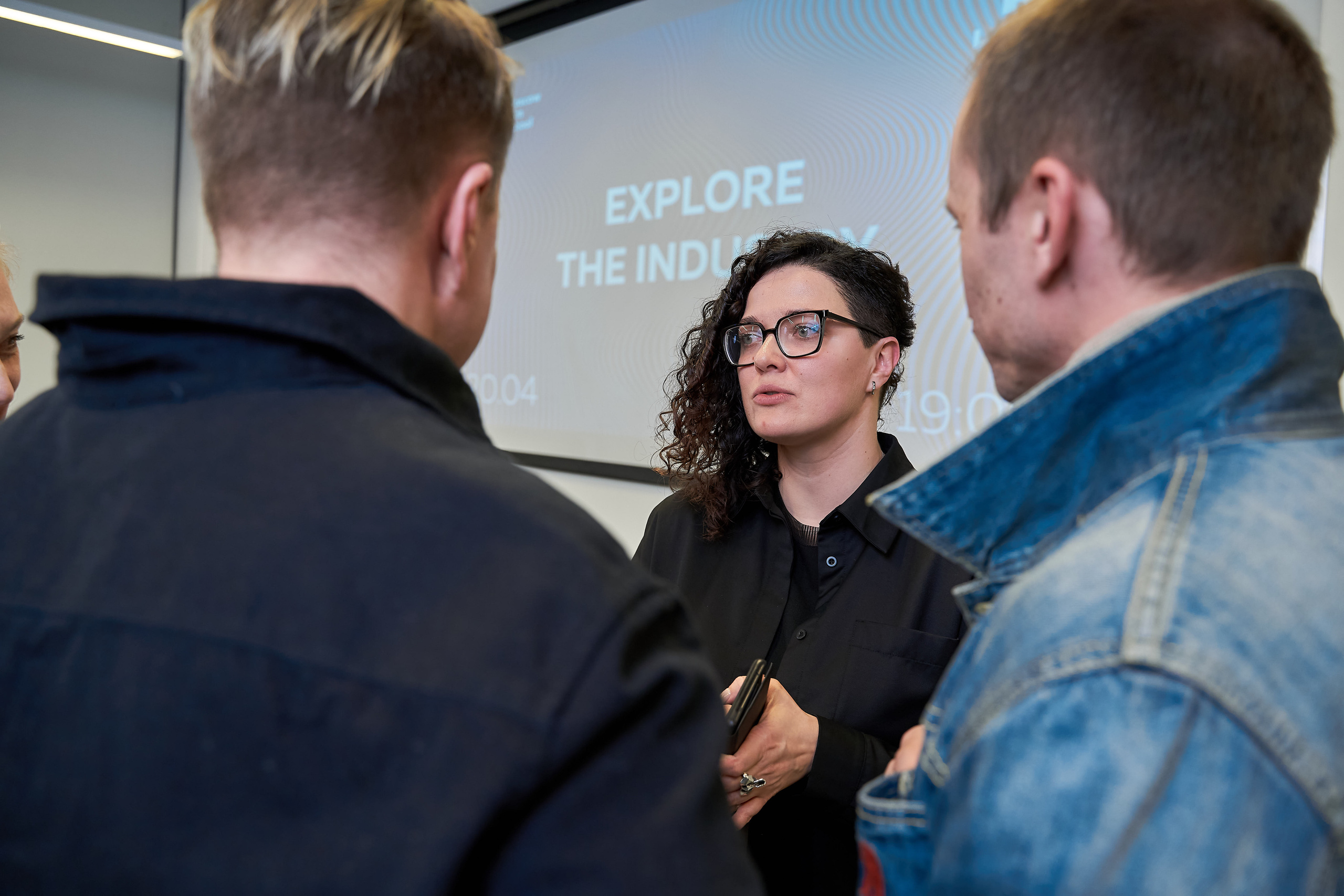 Open-talk с представителями онлайн-платформ. Репортажный ивент фотограф в Москве Александр Гладкий