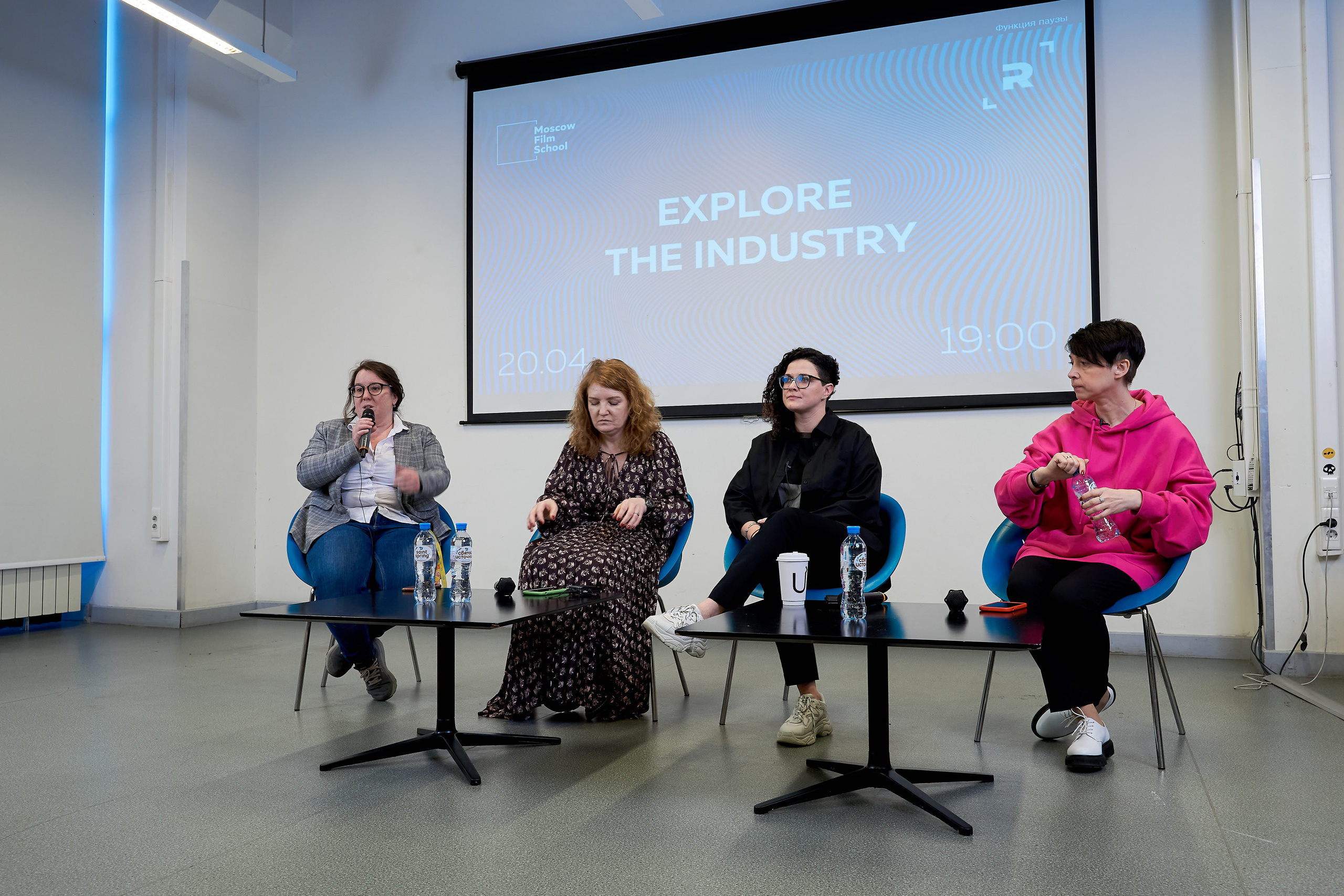 Open-talk с представителями онлайн-платформ. Репортажный ивент фотограф в Москве Александр Гладкий