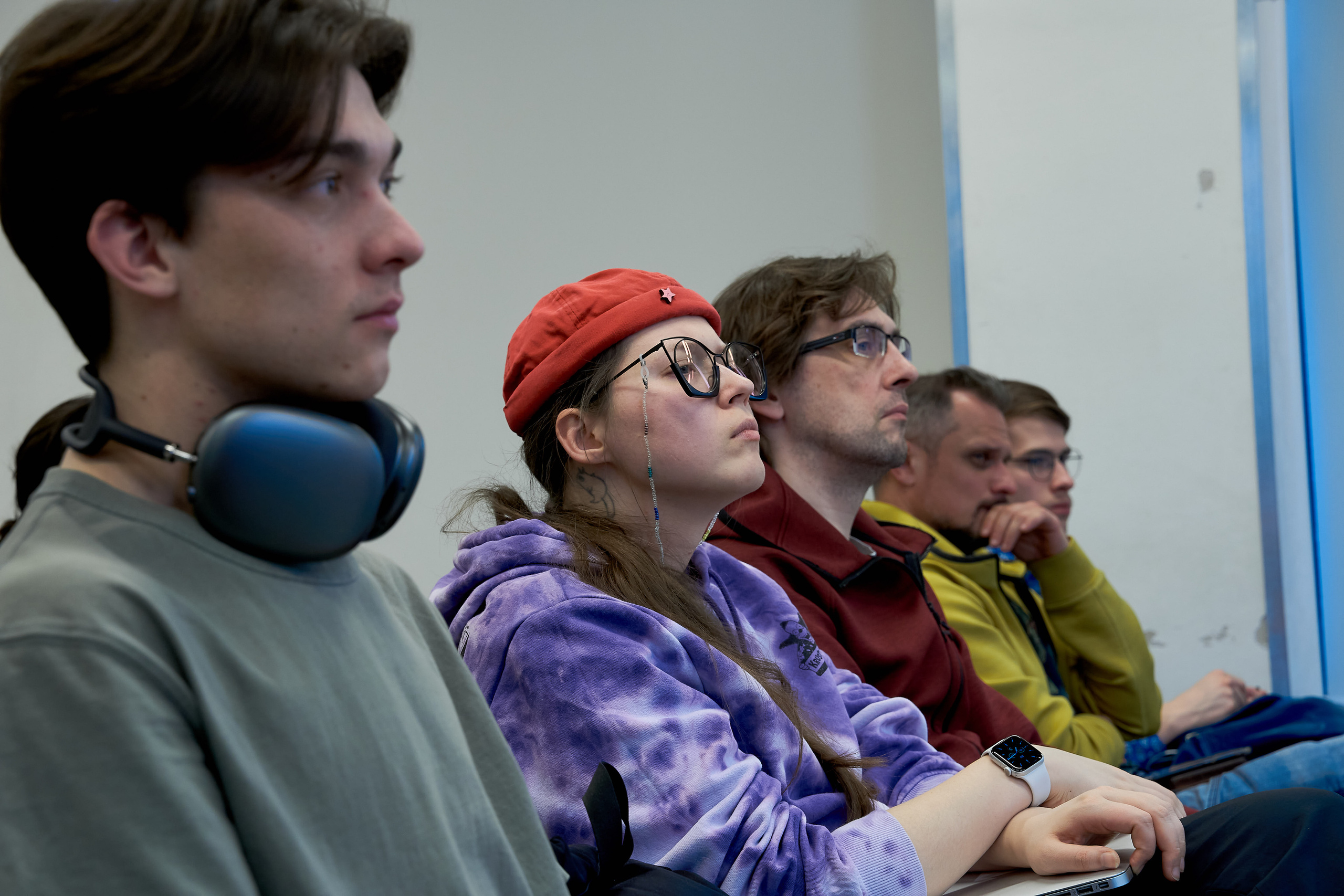 Open-talk с представителями онлайн-платформ. Репортажный ивент фотограф в Москве Александр Гладкий