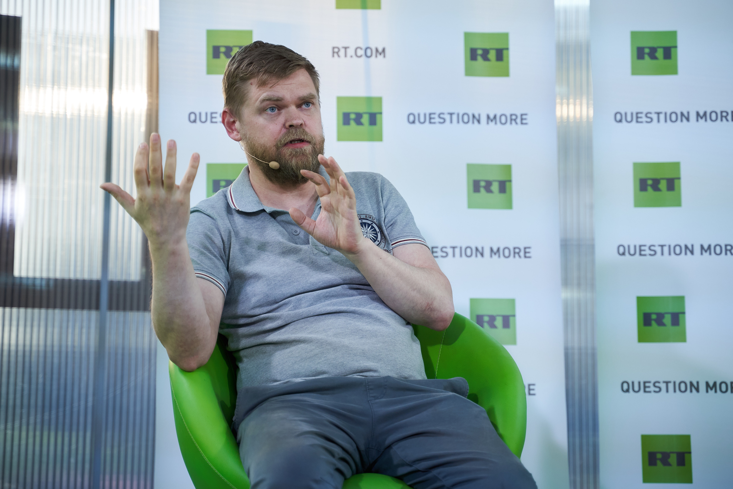 RT School in MUZEON. Reportage event photographer in Moscow Alexander Gladkiy