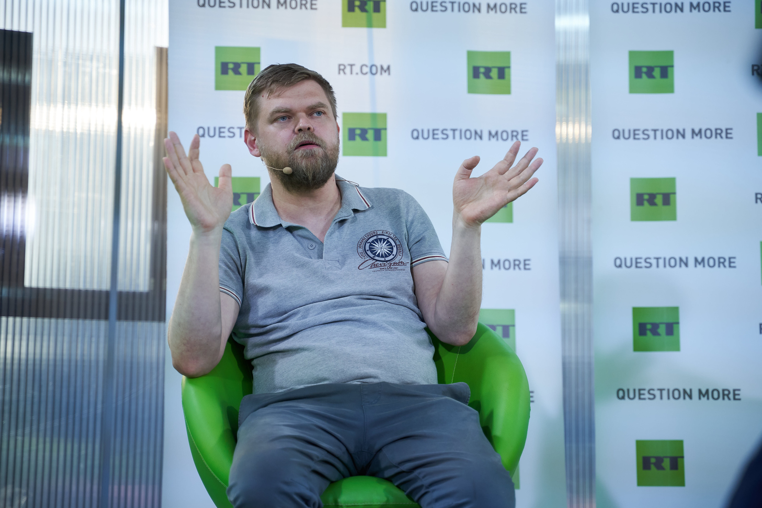 RT School in MUZEON. Reportage event photographer in Moscow Alexander Gladkiy