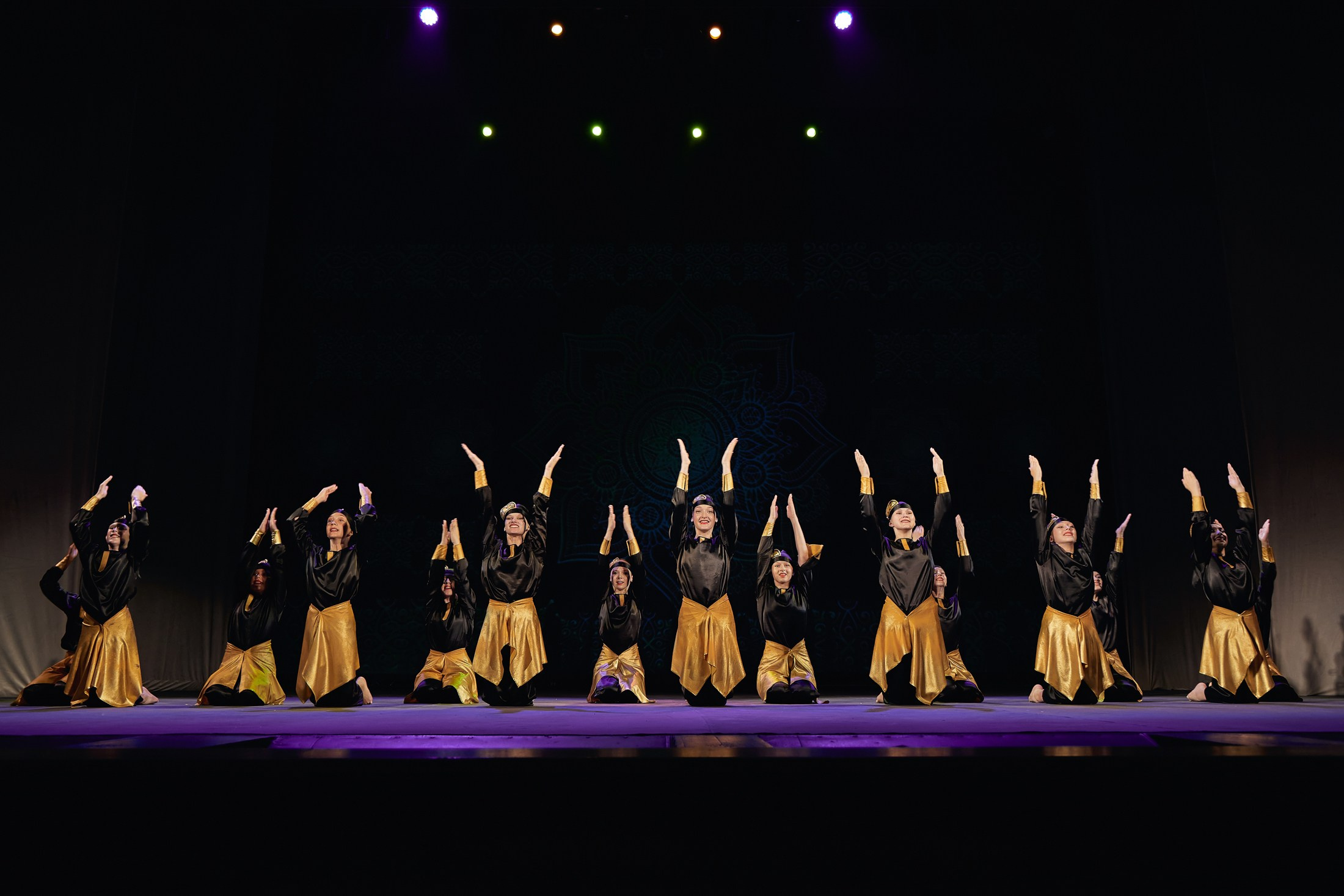 Фотограф на выпускной. Свадебный репортажный и фуд фотограф в Барнауле Гайфулин Виталий