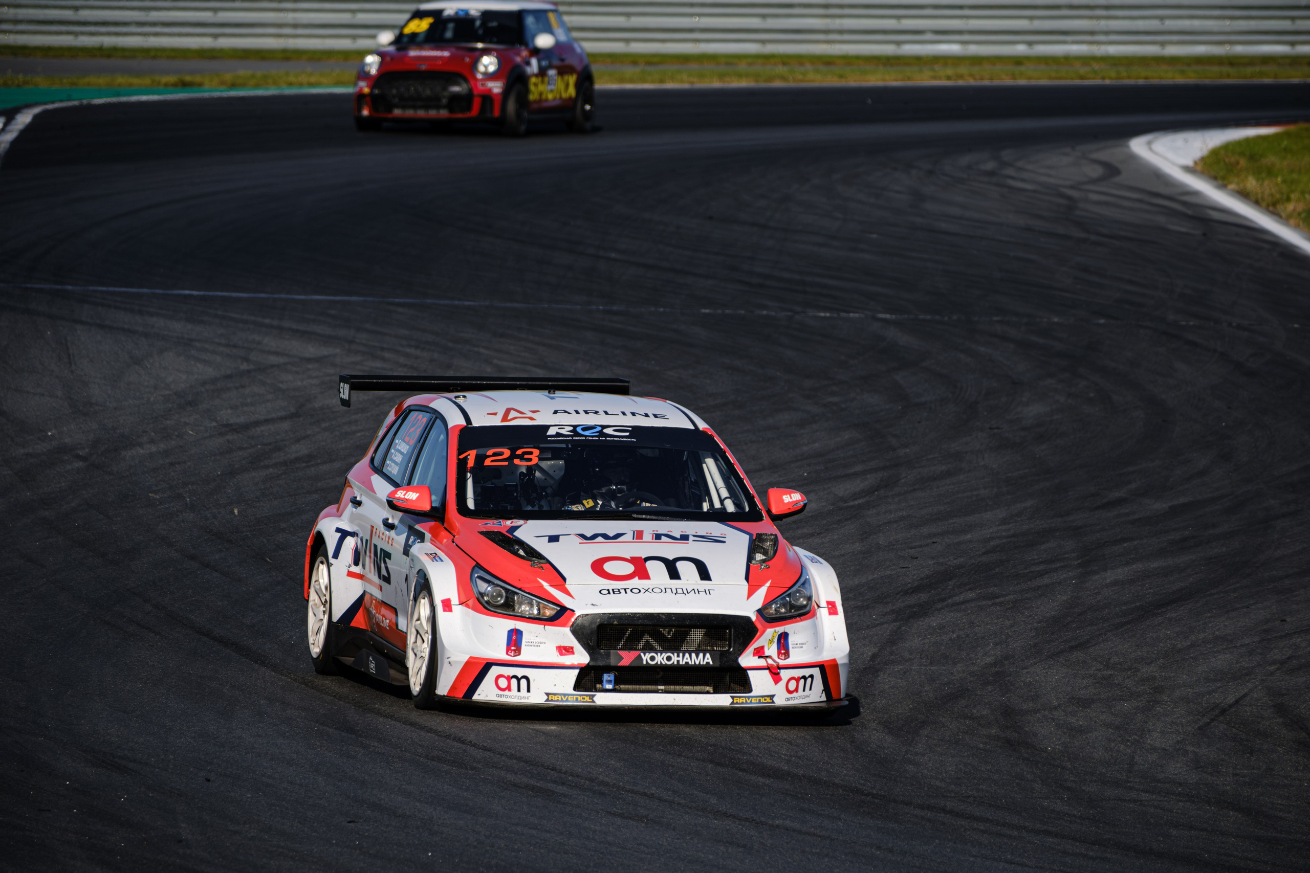 Российская серия гонок на выносливость. Авто и мотоспорт — фотограф Антон Медведев iCoguar