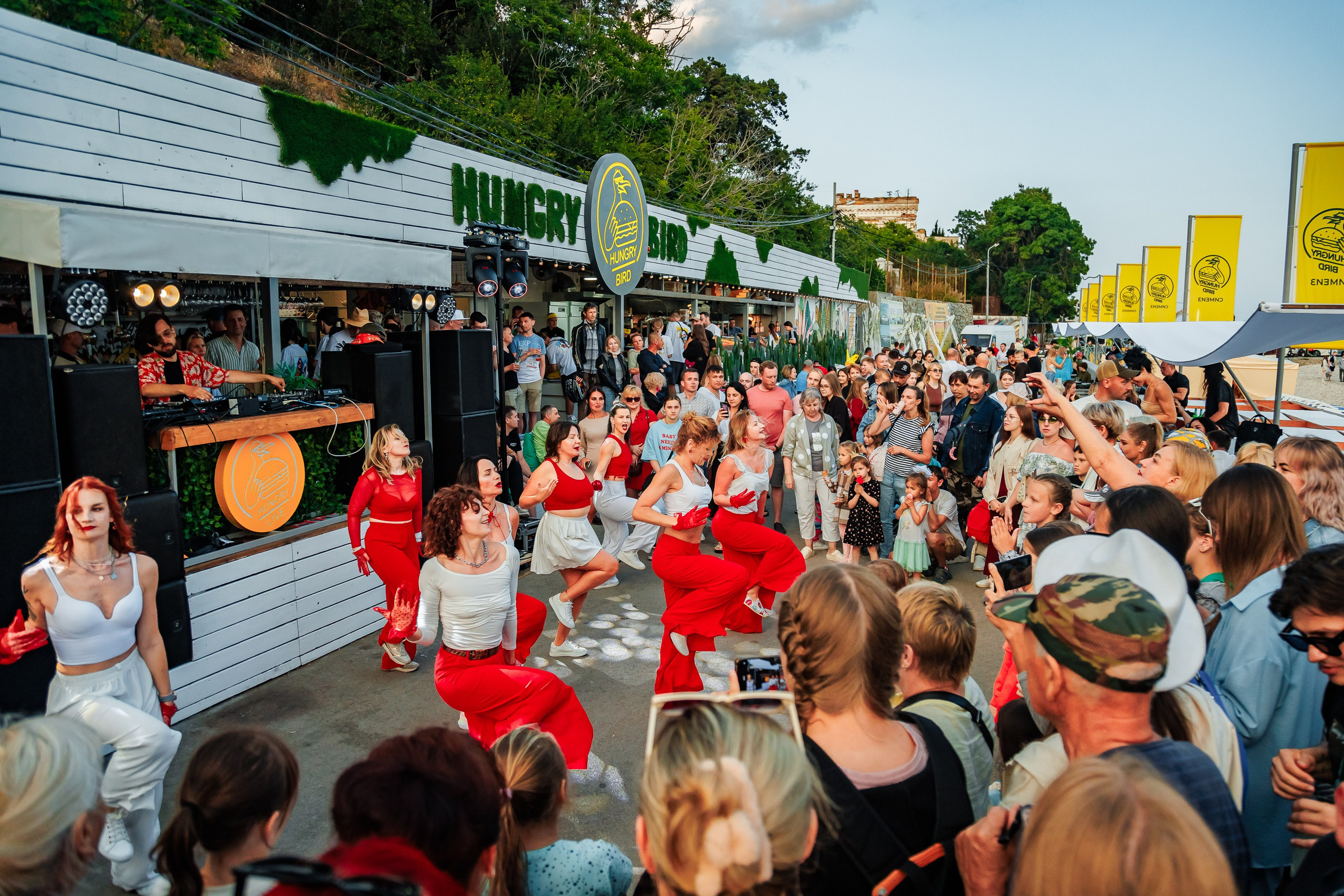 Открытие сезона в HUNGRY BIRD_Симеиз_Крым_14.06.2025. Аминов Руслан | Фотограф