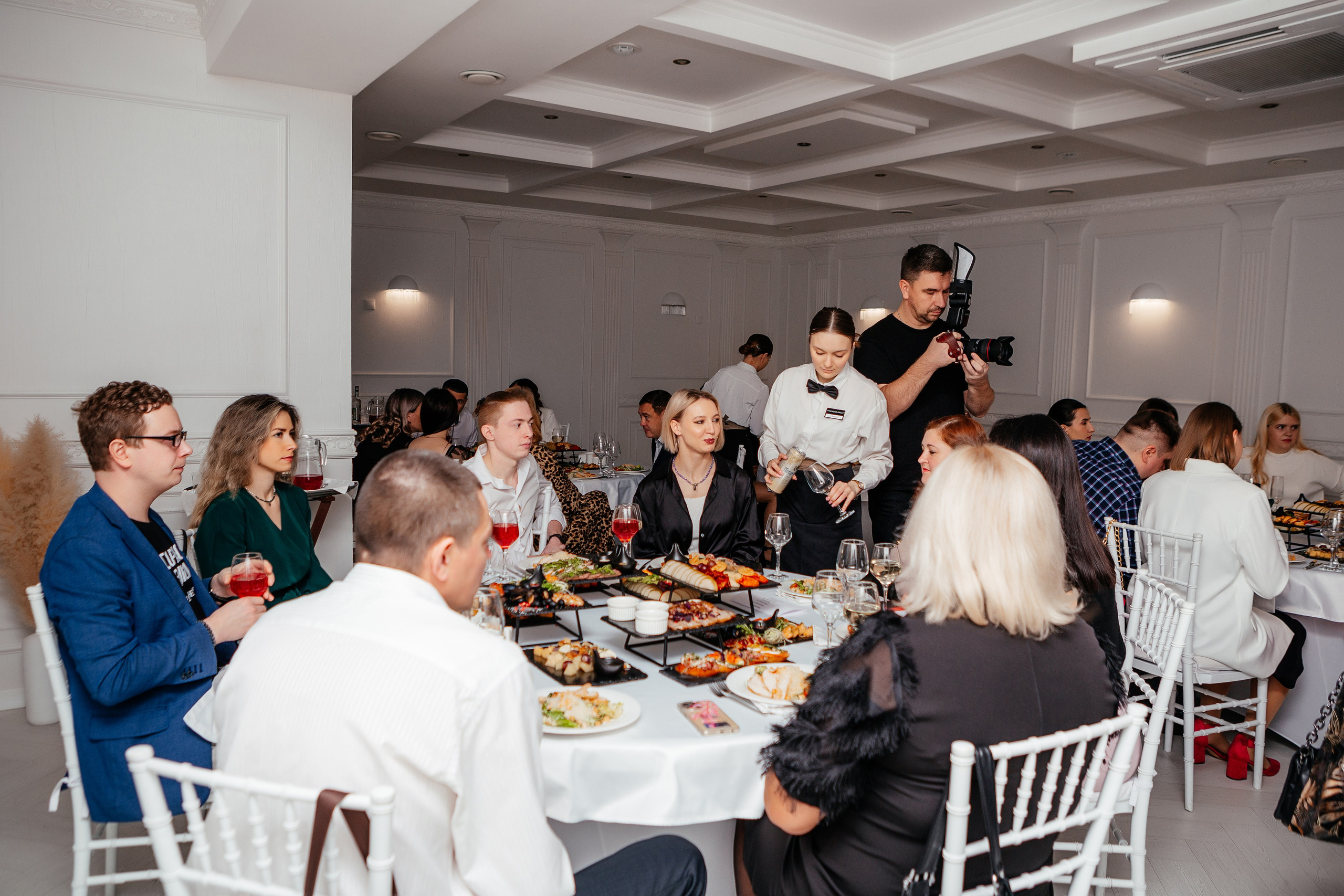 Юбилей стоматологии. Контент фотограф, съемка для маркетплейсов, фуд съемка и репортажи в Новосибирске Ралия Галеева