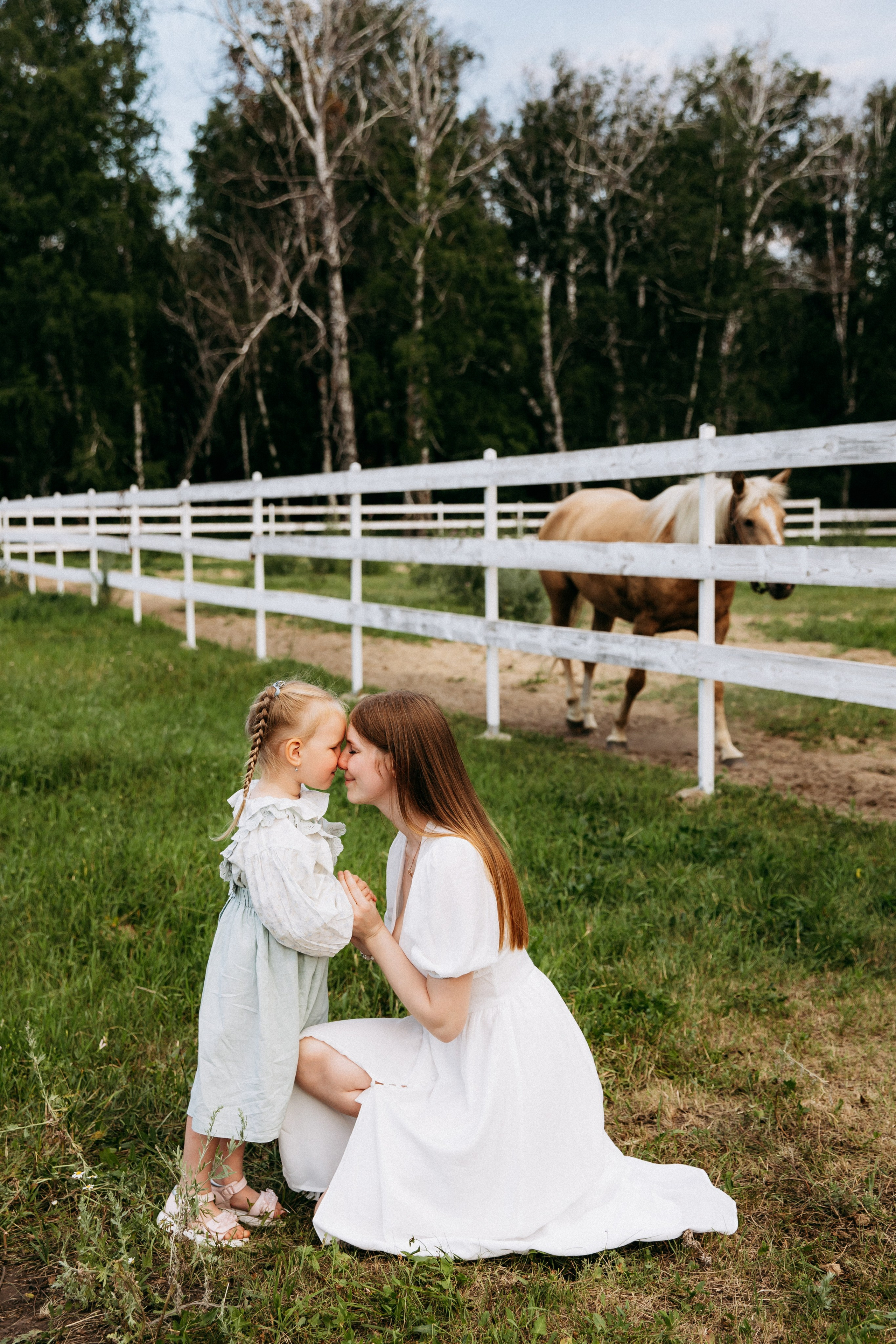 Мира и её семья. Главная