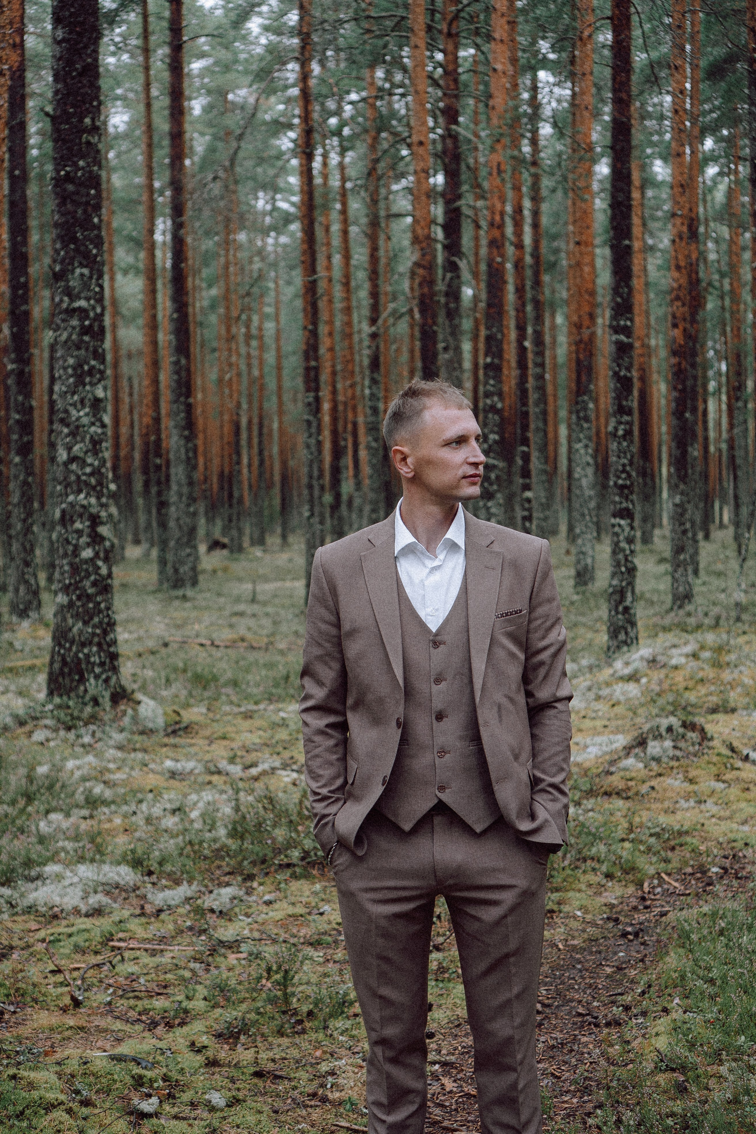 СВАДЕБНАЯ ФОТОСЕССИИЯ ПАРЫ В ГОРОДЕ ПРИОЗЕРСК В СОСНОВОМ ЛЕСУ И С ПИКАПОМ. Профессиональный фотограф, Санкт-Петербург — Виктория Богомолова