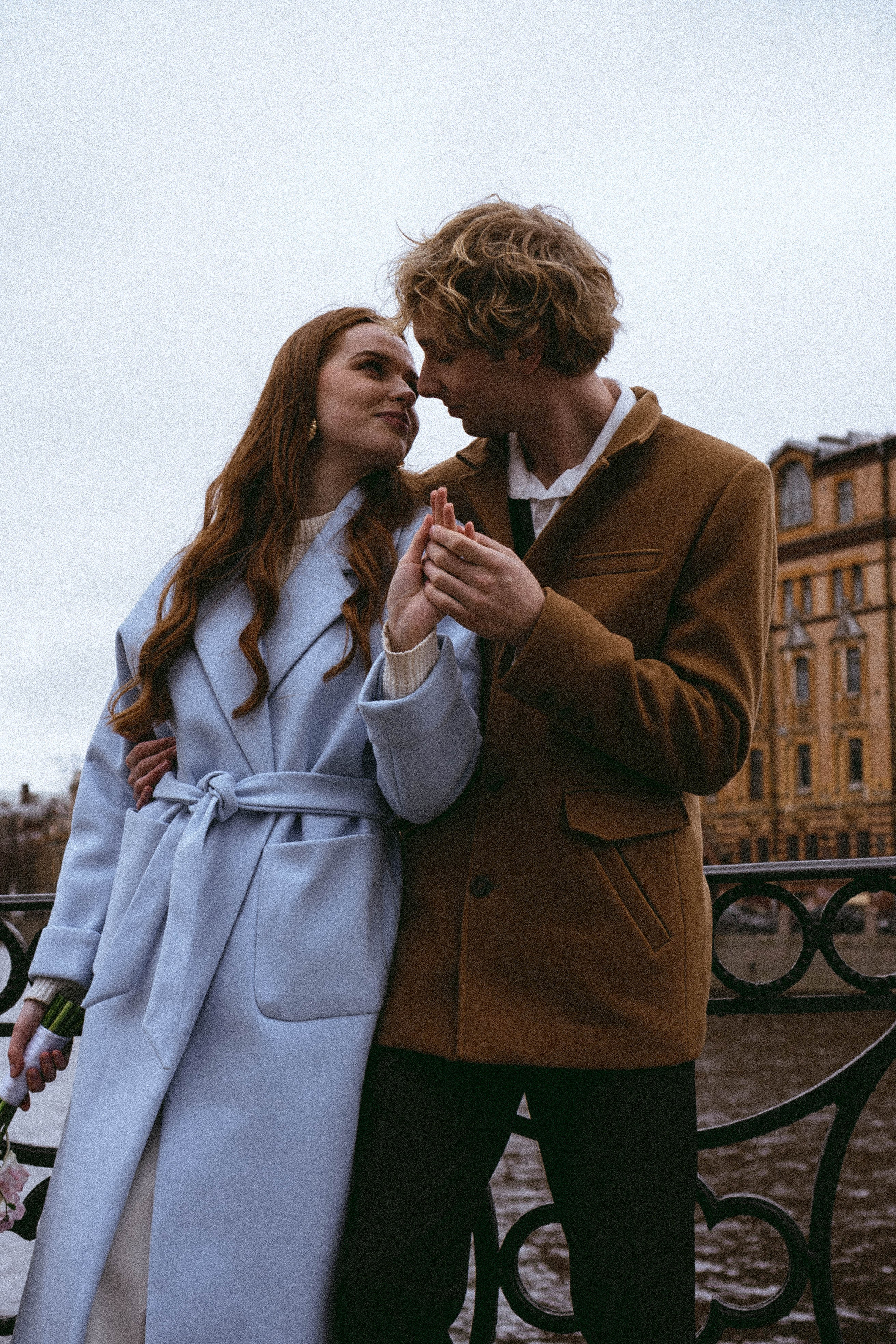 СВАДЕБНАЯ СЬЕМКА В ОТЕЛЕ. СБОРЫ ЖЕНИХА И НЕВЕСТЫ И ТАКЖЕ ТОР И ПОДГОТОВКА К ПРОГУЛКЕ И ПРОГУЛКА ПО ПЕТРОГРАДКЕ. Профессиональный фотограф, Санкт-Петербург — Виктория Богомолова