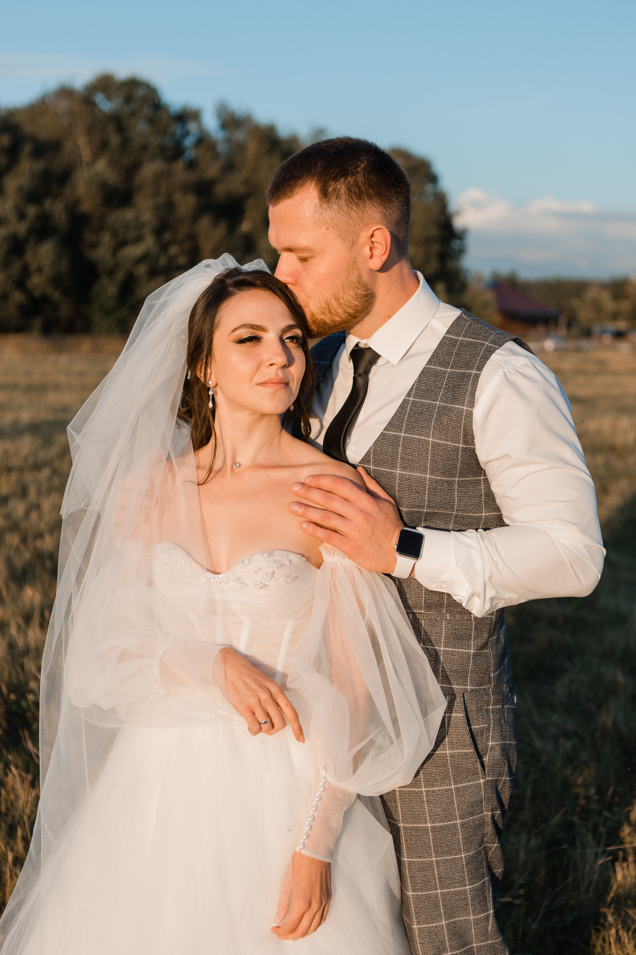 Свадебная фотосессия Сергея и Татьяны. Наша свадебная сказка. Видеосъемка и фотосъемка свадеб. Фотограф и оператор на свадьбу. Видеосъемка подкастов, собственная видео-фотостудии. Предметная фотосъемка