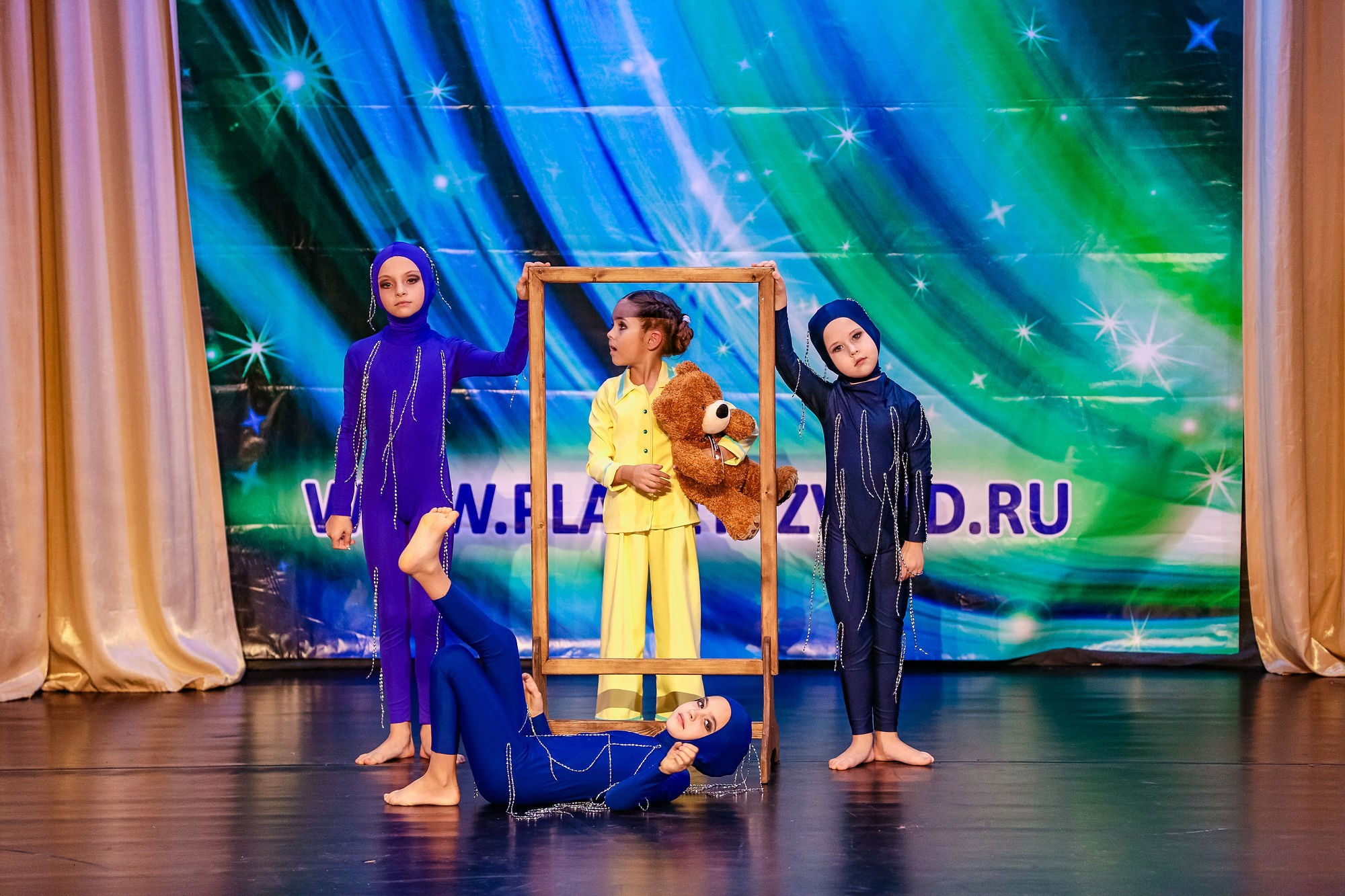 Репортажная фотосъемка детских музыкально-танцевальных фестивалей. Репортажный фотограф | Роза Хутор Красная Поляна Сочи Сириус