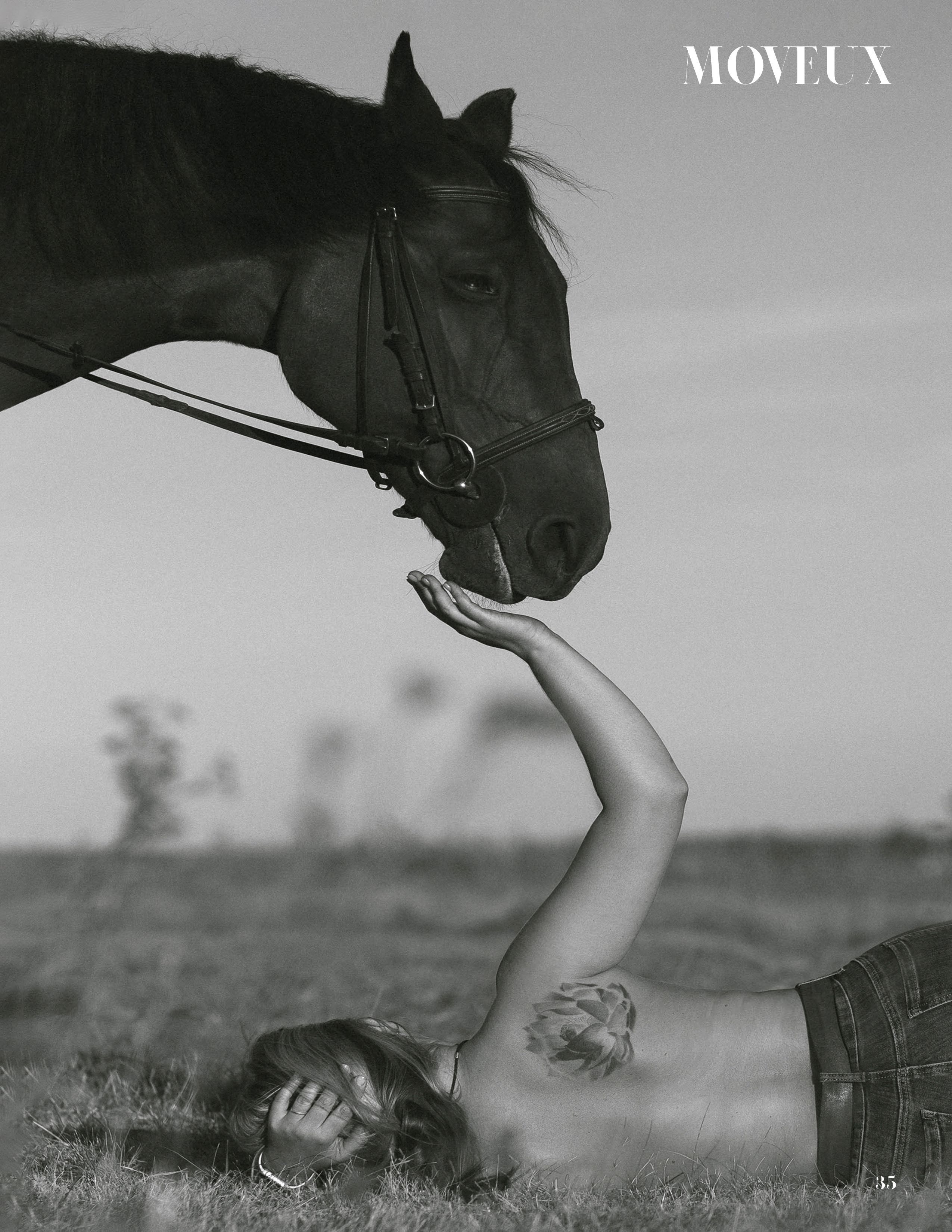 MOVEUX Magazine Oct 2024 Валентина. Фотограф для Людей и для Брендов в Тамбове. Татьяна Энговатова