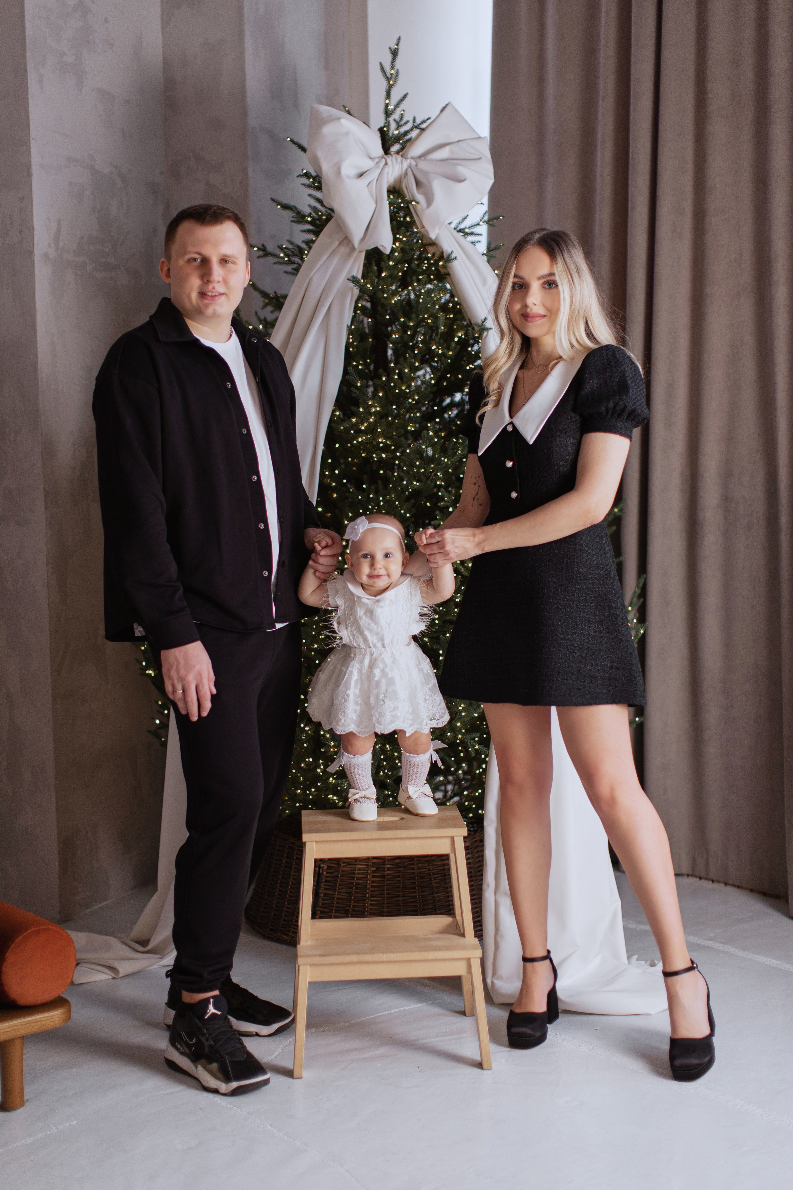 Семья к новому году 2025. Фотограф Лиана Артемова в Пензе