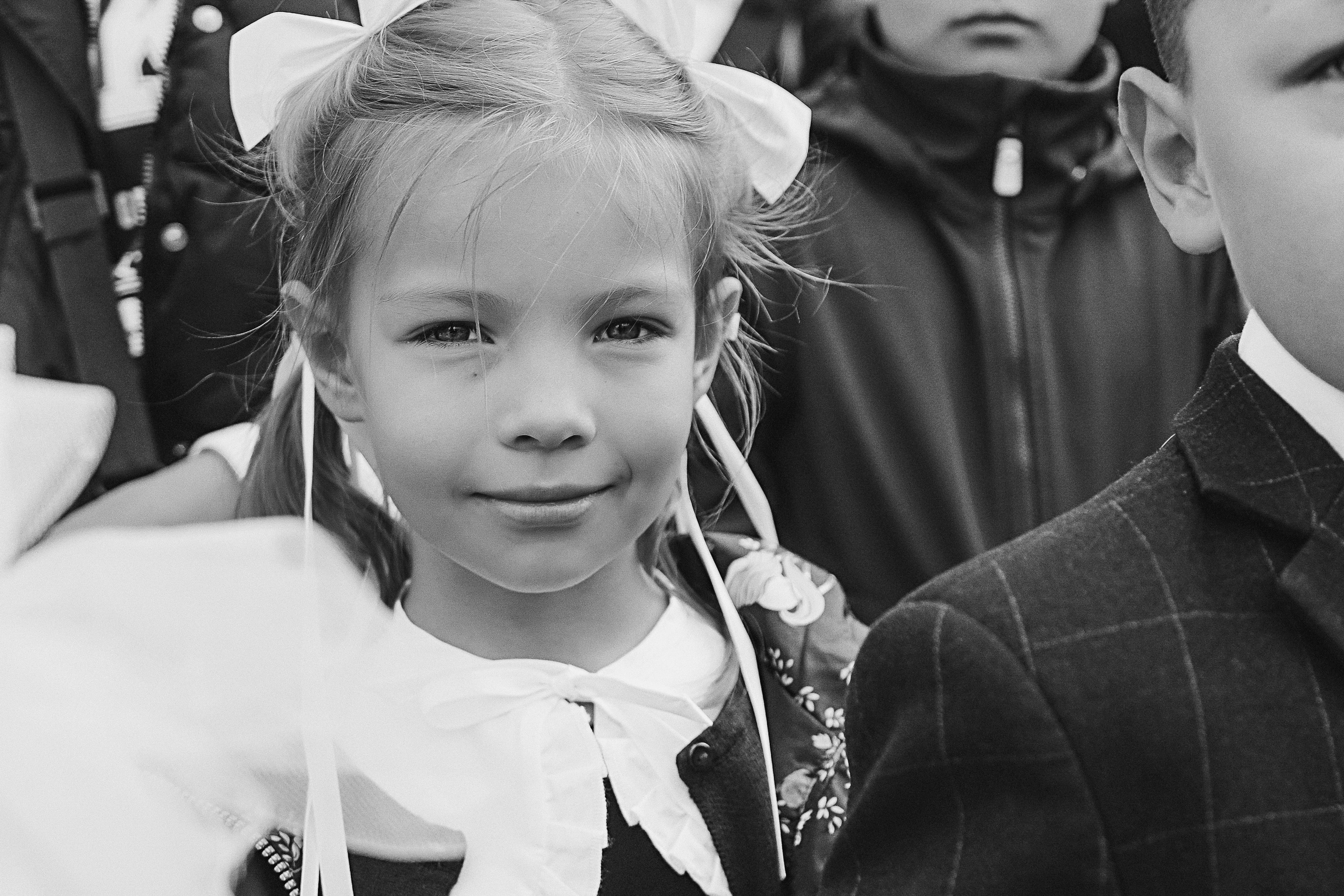 1 сентября линейка+кл час+портреты. Семейный фотограф Тюмень, фотограф на роды Салмина Мария