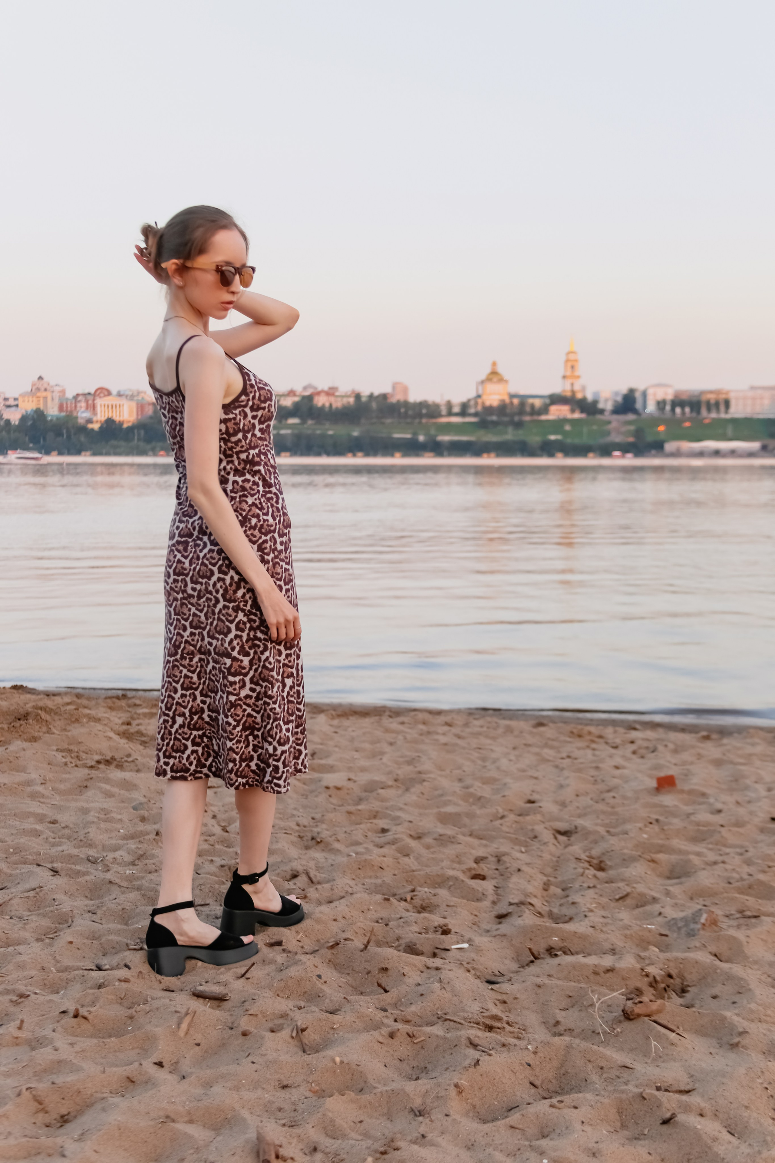 Алина на пляже. Фотограф Пермь. Фотосессия в фотостудии Перми и на свежем воздухе