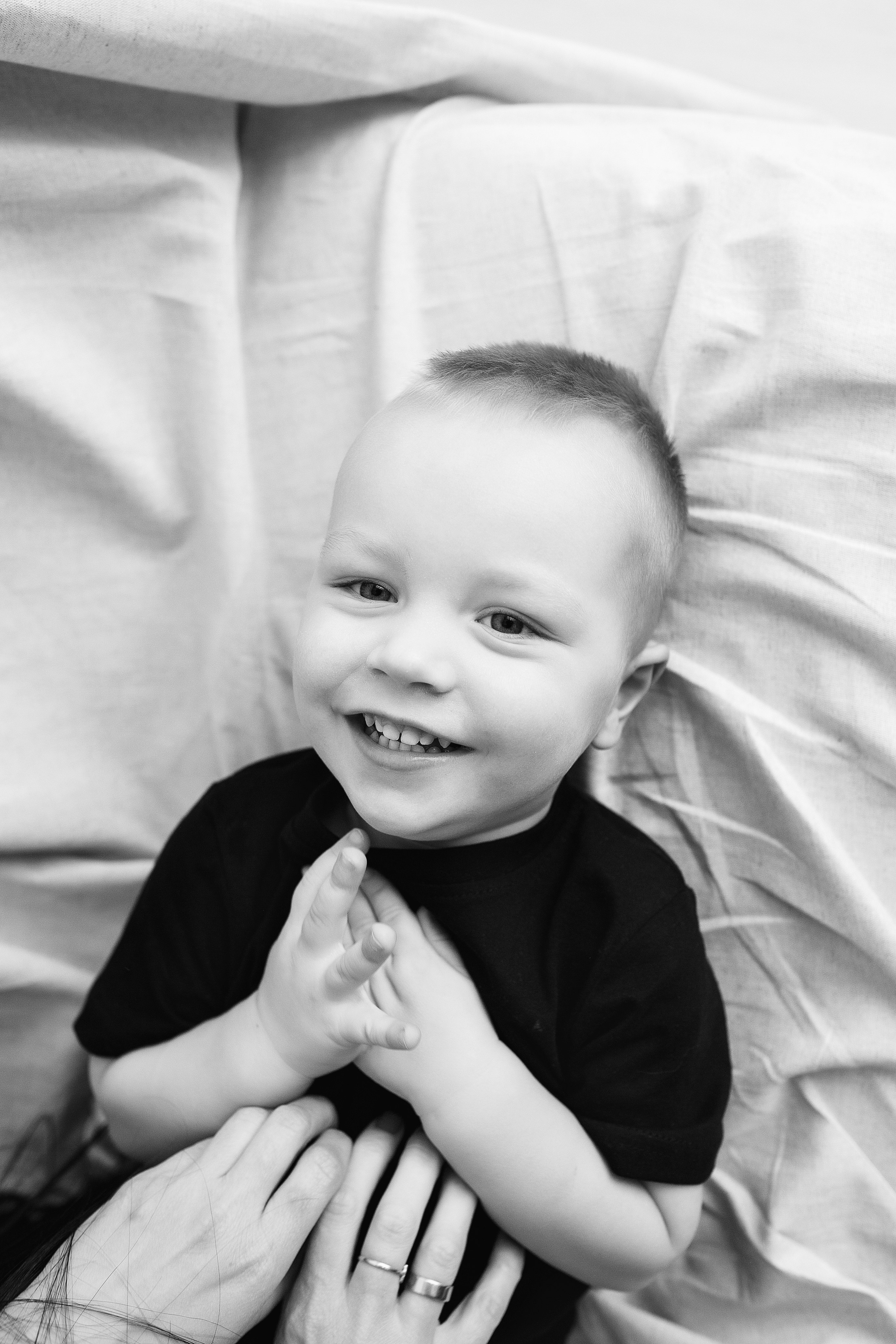 ЧБ серия. Фотограф новорожденных Оксана Полевская