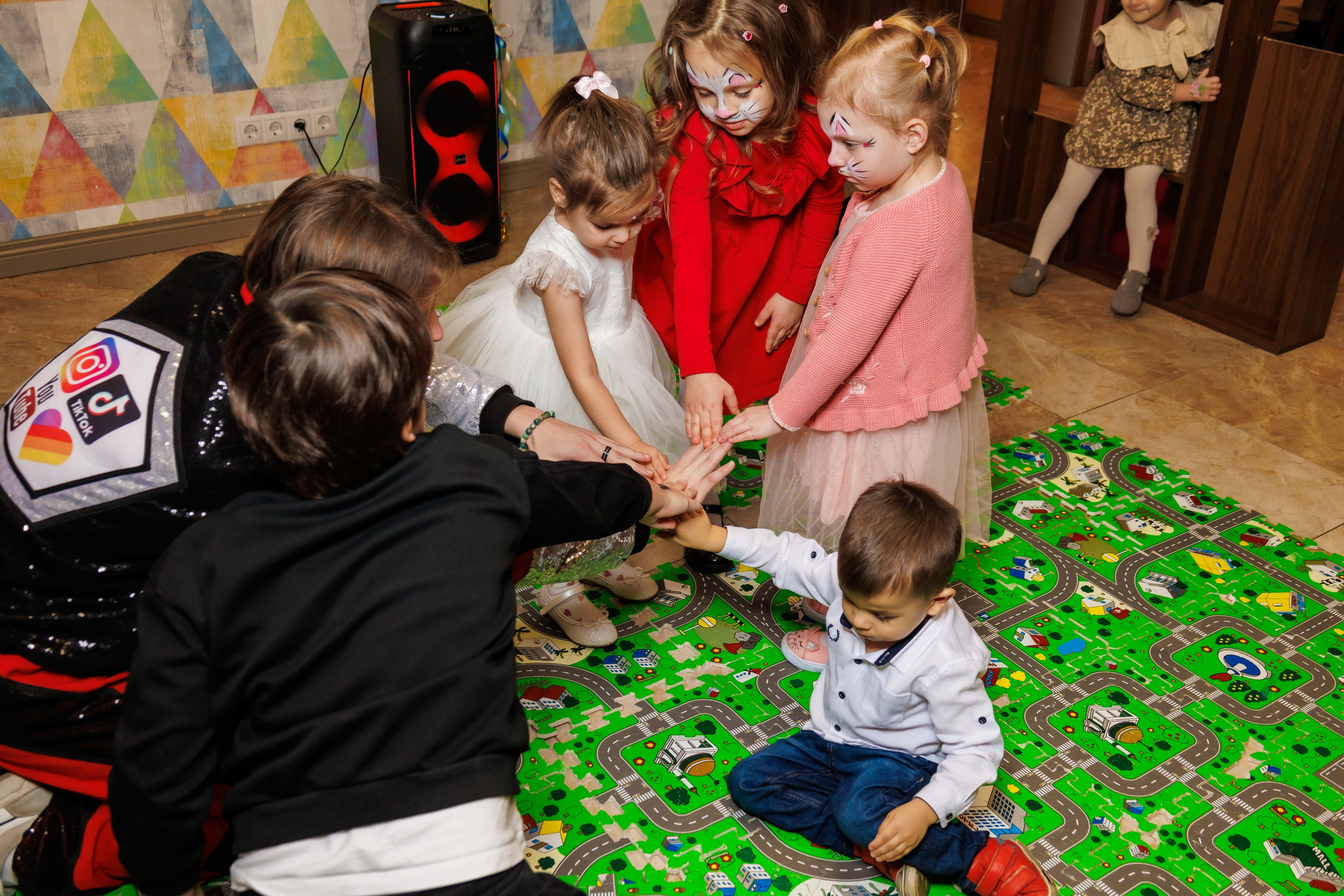 День рождения в ресторане. Фотограф в Москве Дмитрий Емельянов