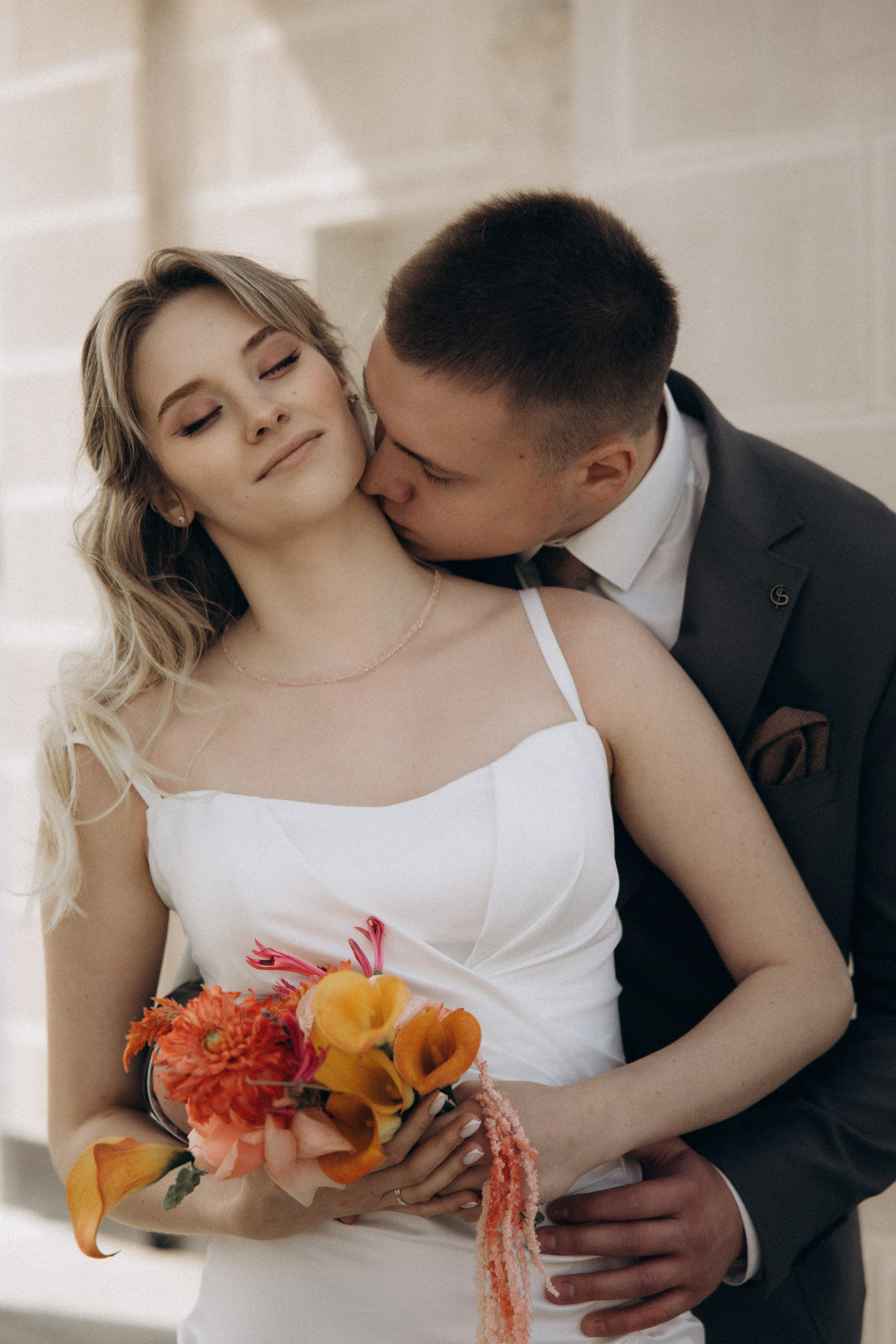 Свадебная фотосессия на Речном вокзале города Москвы