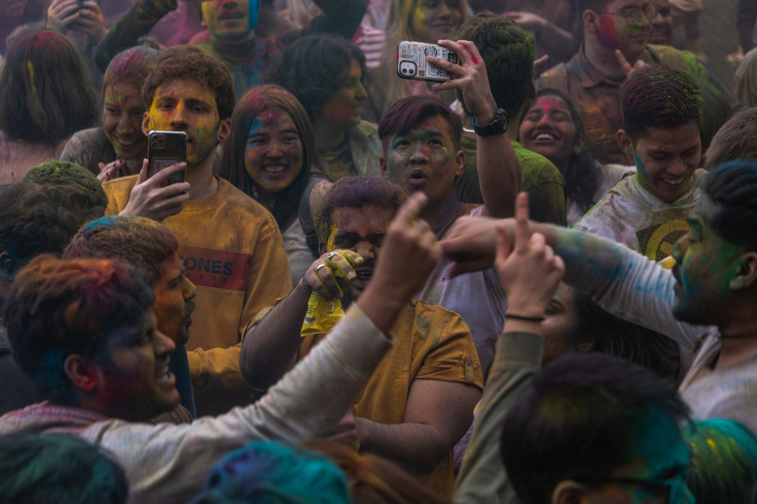 Праздник Холи в Москве. Фотограф Роман Адлер
