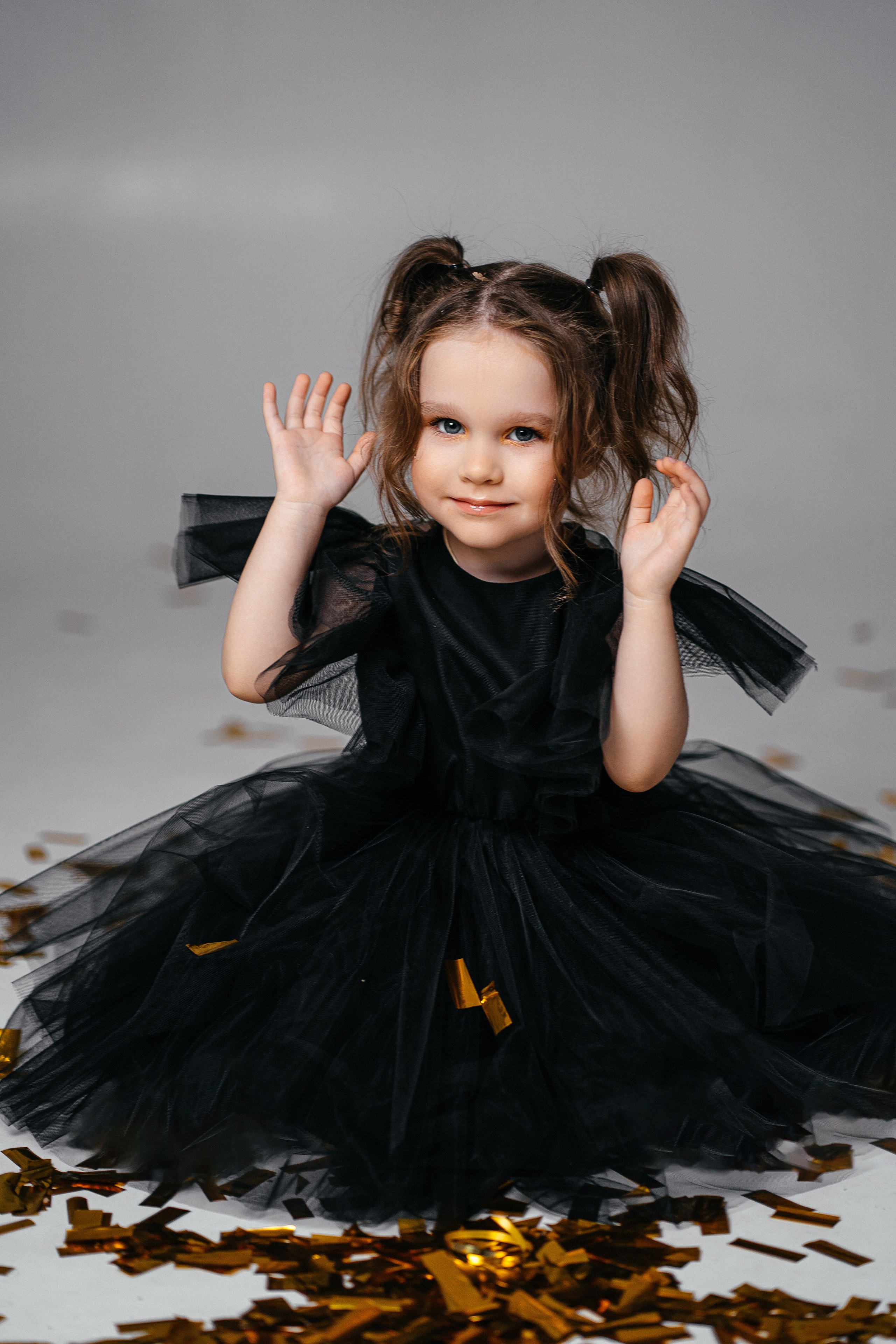 Фотосессия для девочки в платье. Фотограф Ким Наталья в Красноярске