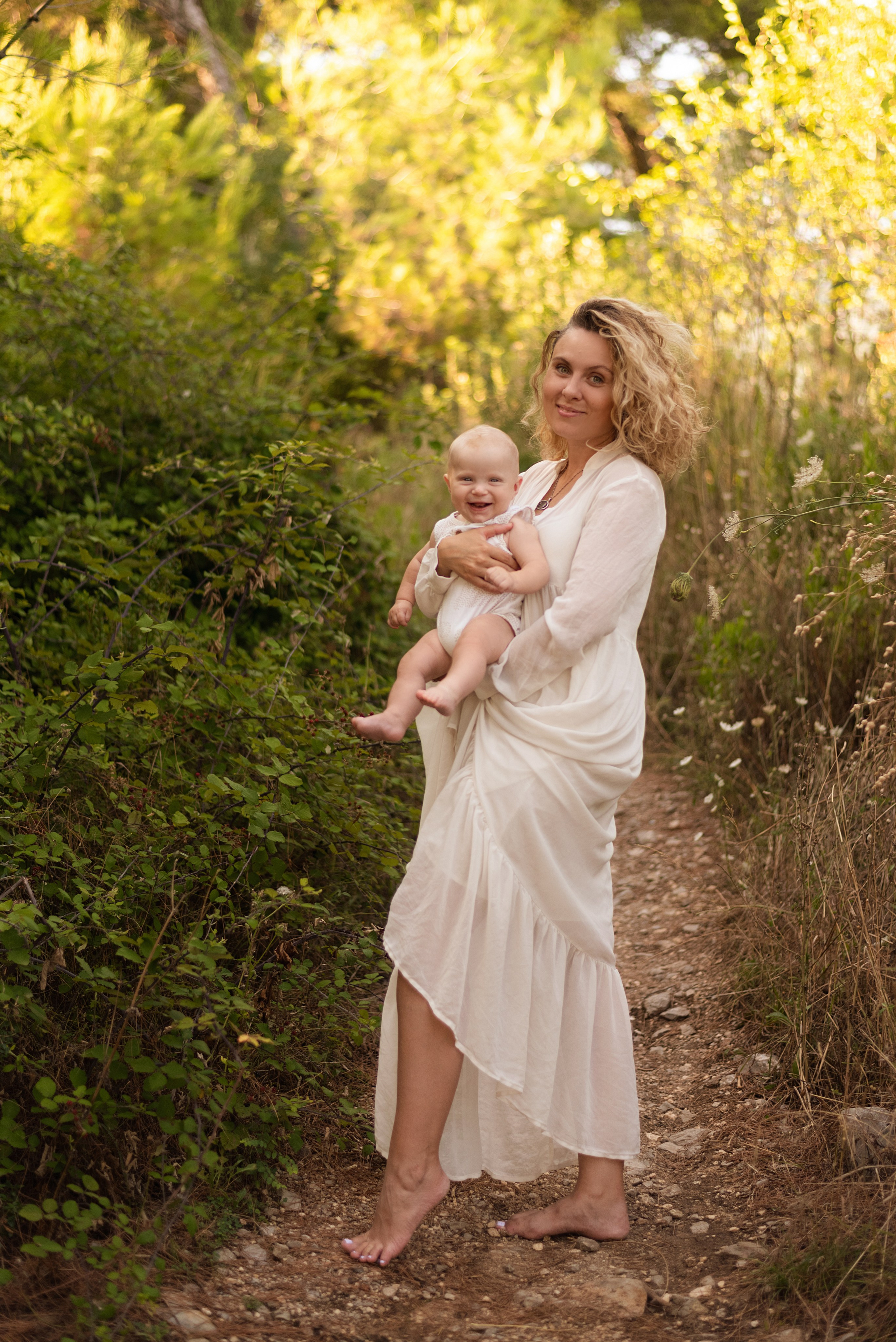 Home photo shoots in Montenegro. Photographer of newborns and children up to a year in Montenegro