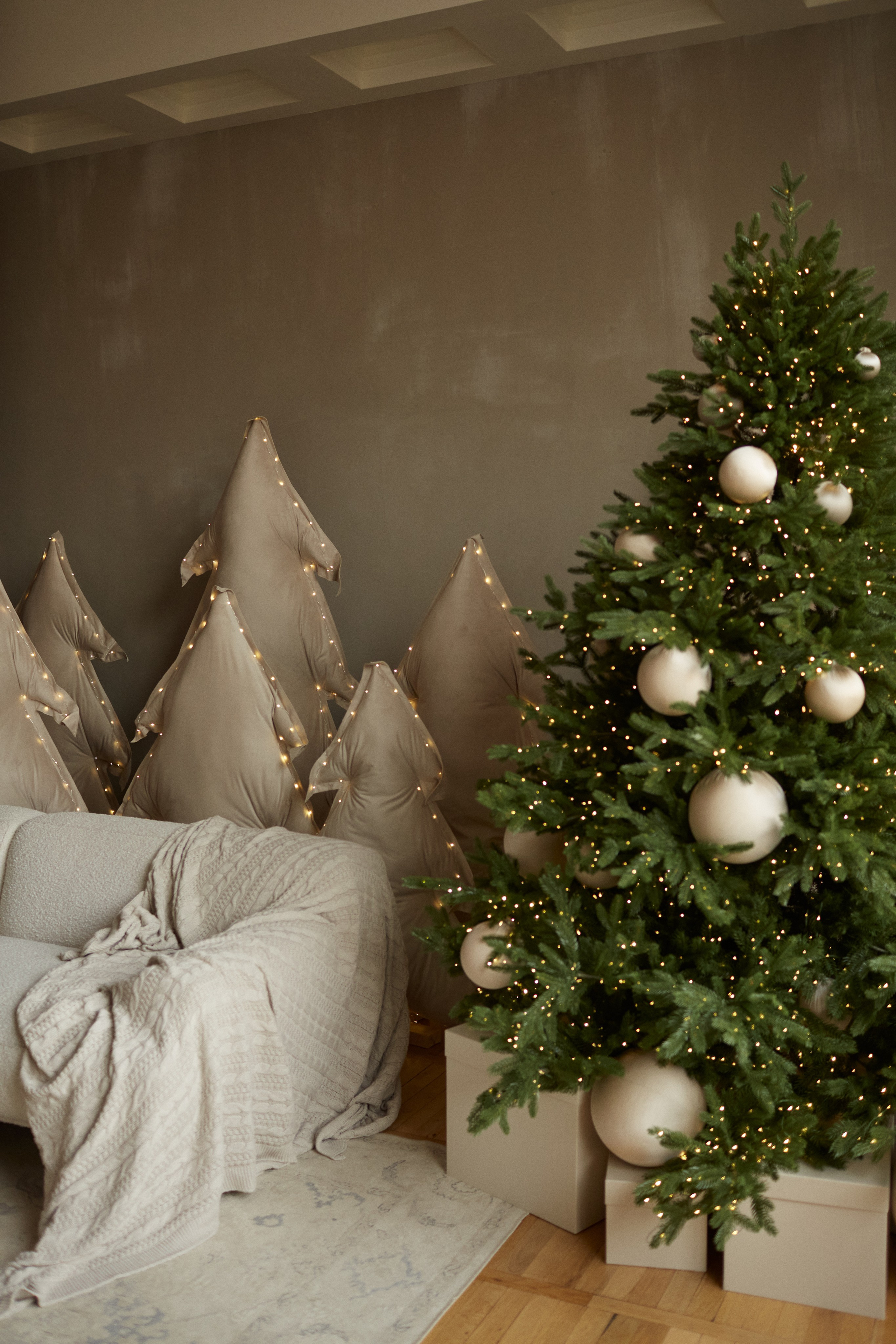 Новогодний интерьер фотостудии «Паркет», город Краснодар. Семейный и детский фотограф в Краснодаре Анна Трашкова