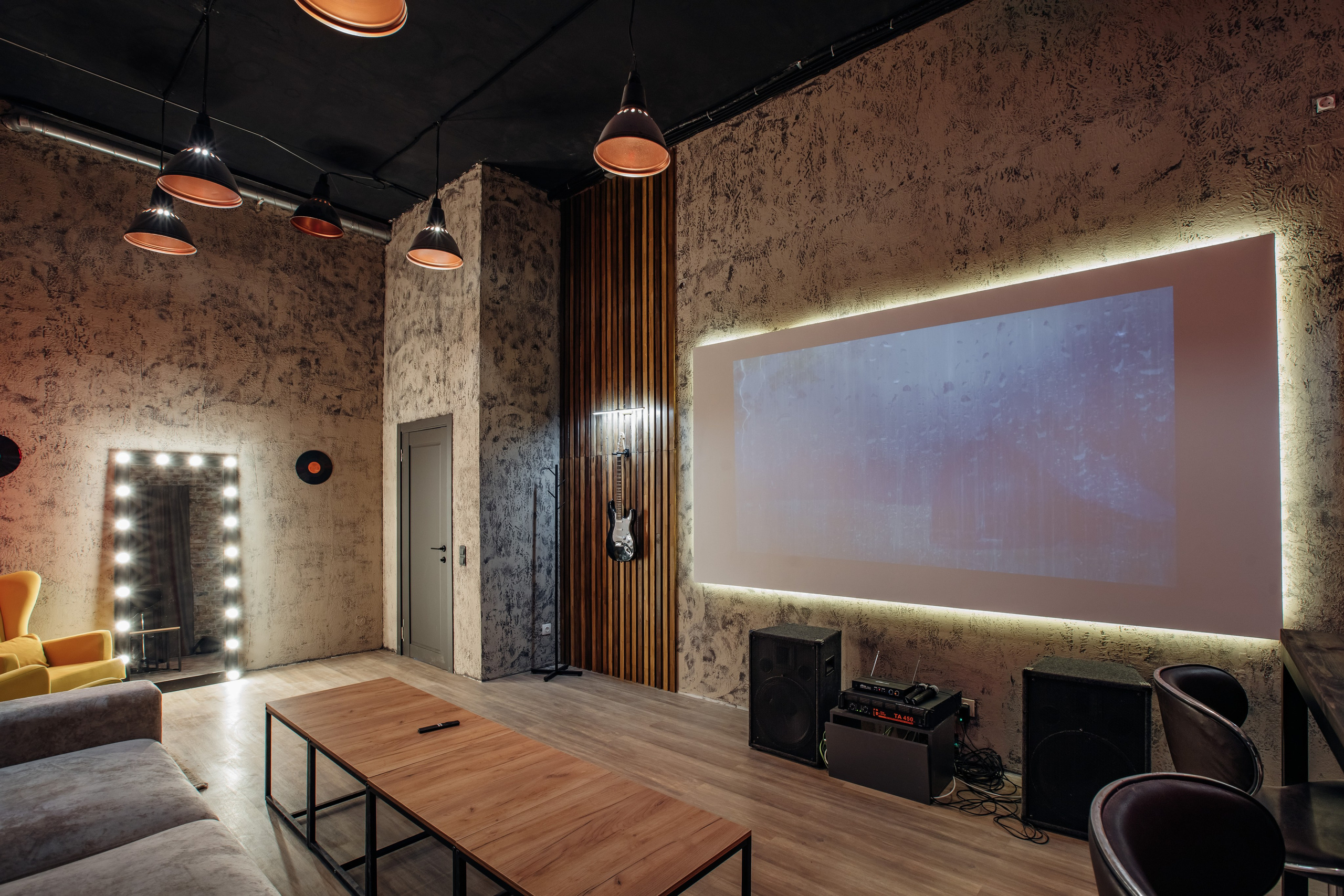 Рокстар (лето). Аренда лофта в СПб для мероприятий