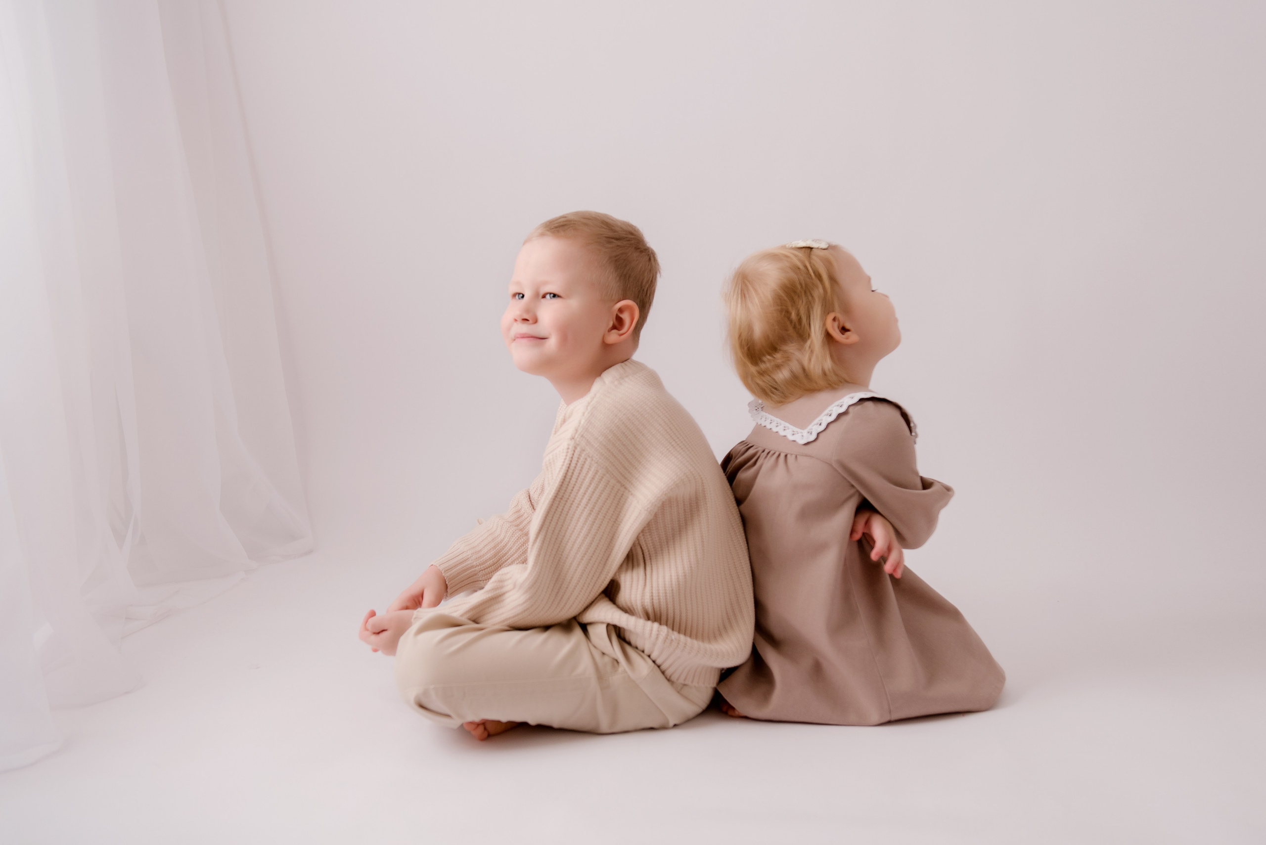 Гоша и Ариша. Детский фотограф в Долгопрудном и Москве