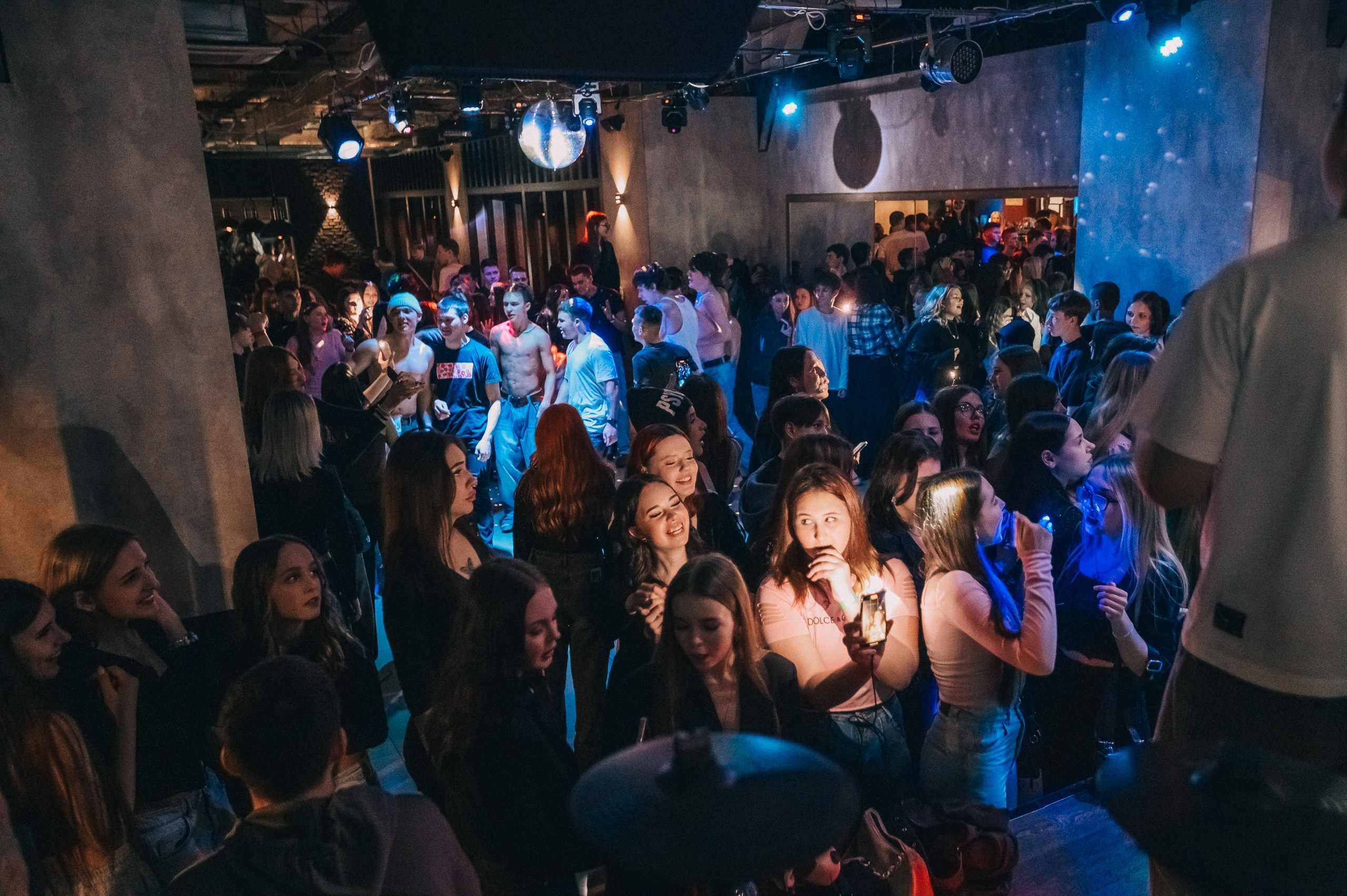 8 MARCH WOMENS DAY PARTY. Фотограф в Кемерово Владислав Шульц