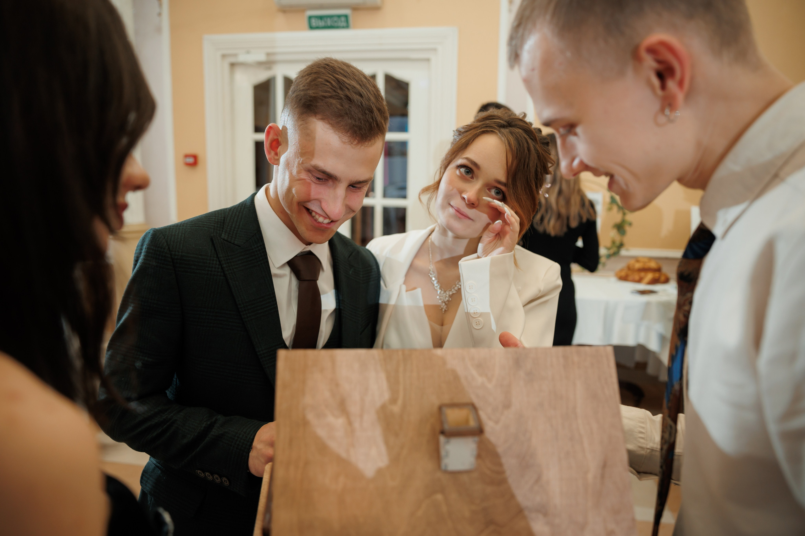 Константин и Дарья, ЗАГС ВДНХ, отель Soluxe, ресторан «Антик». Свадебный и репортажный фотограф (Москва, Королев и другие)