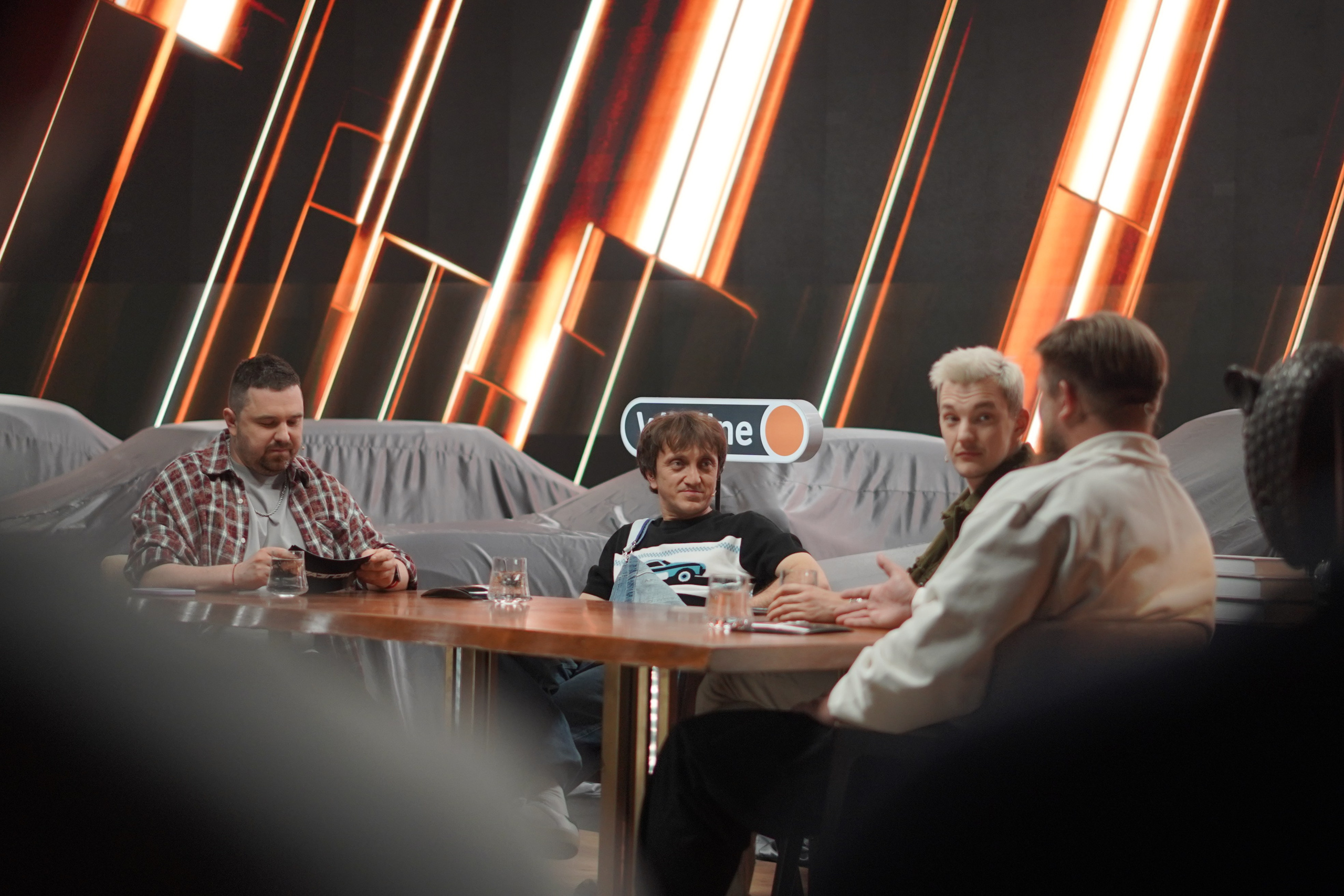 За кадром Medium Quality — шоу " Разгон ". Beardy Pix