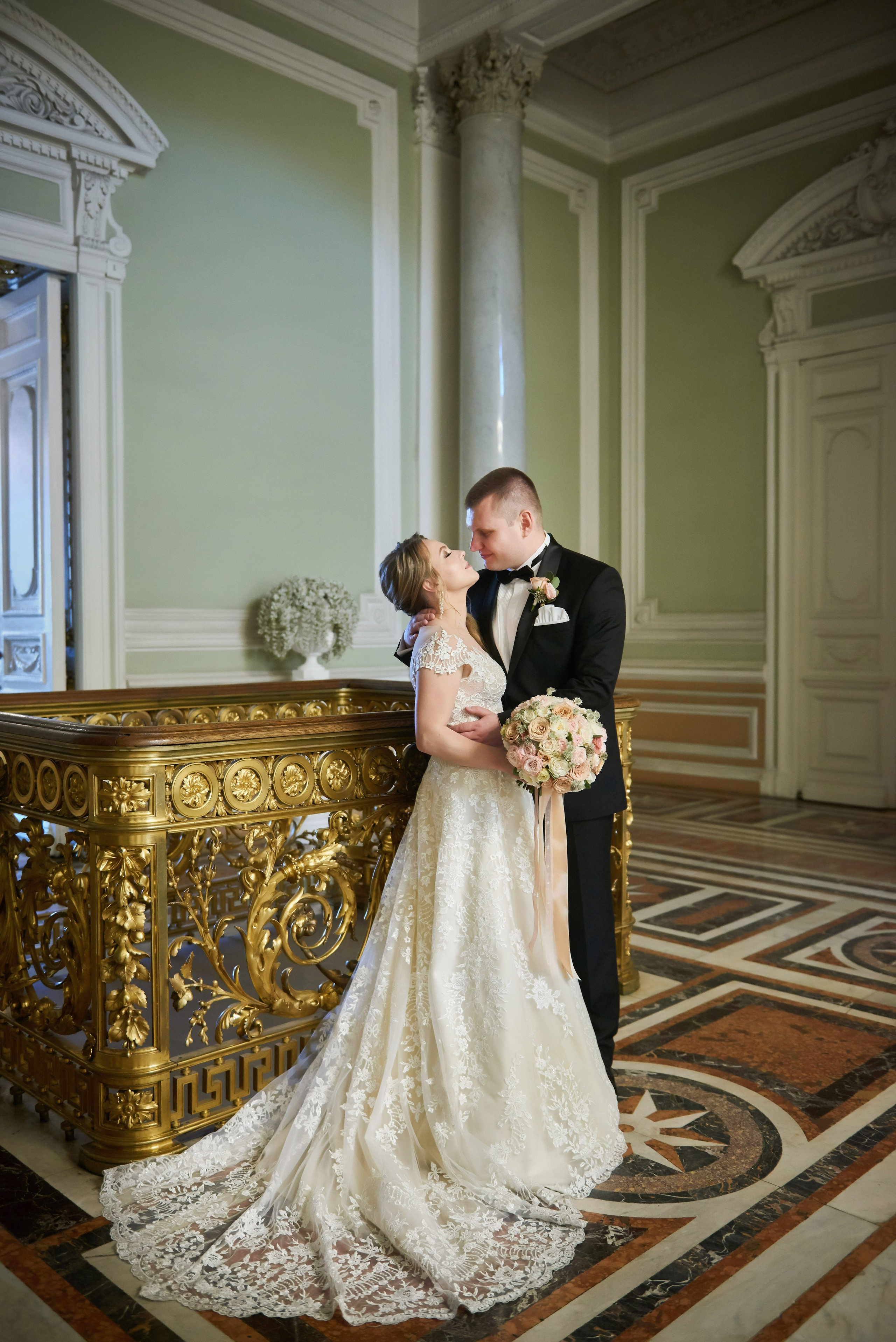 Юлия и Антон (Первый Дворец Бракосочетания, прогулка на Елагином острове). Портретный, семейный и свадебный фотограф в Санкт-Петербурге и в Пушкине Ширяев Денис