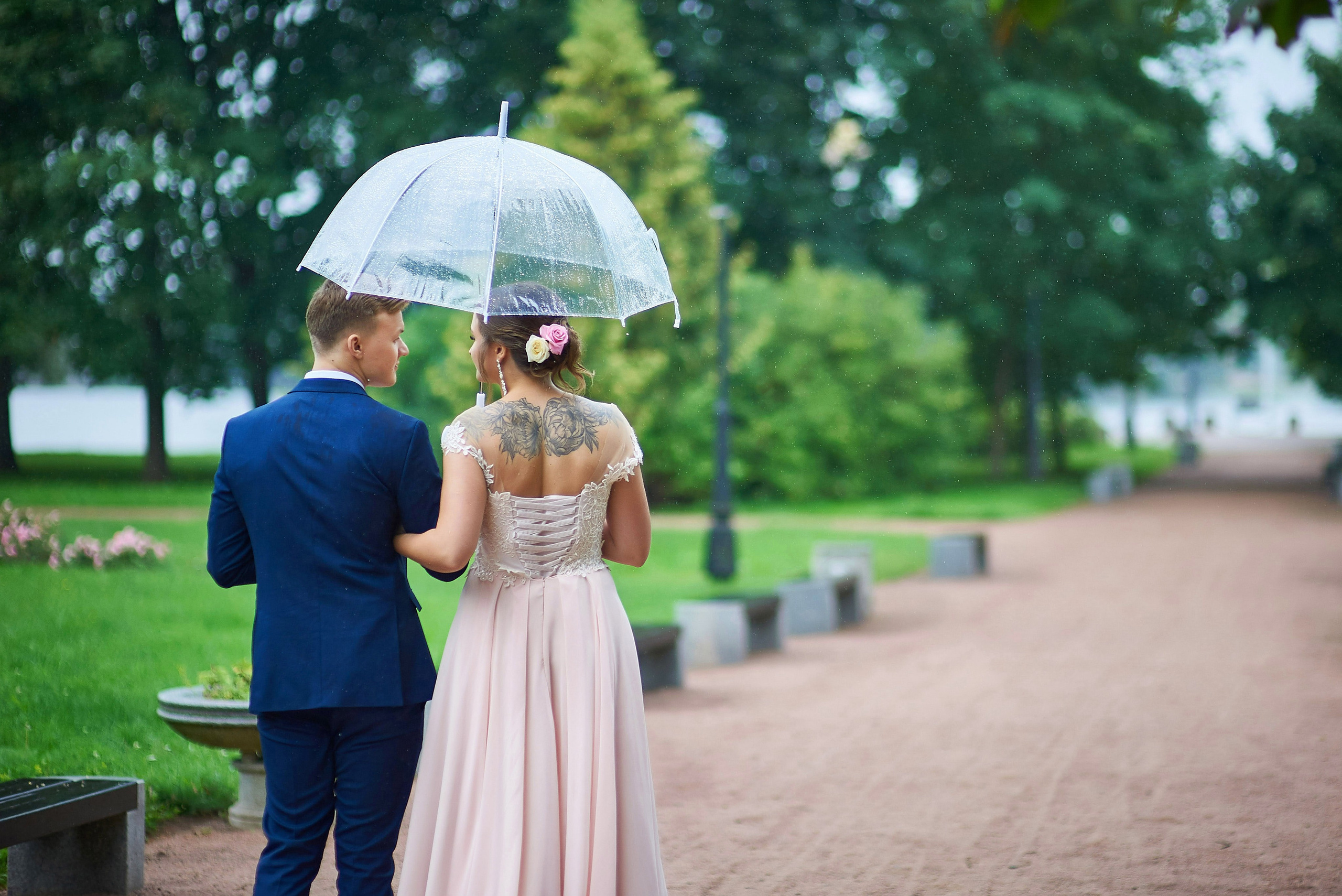 Ульяна и Дмитрий (свадебная прогулка в Сестрорецке под дождем, , фотосессия в верхнем парке Петергофа). Портретный, семейный и свадебный фотограф в Санкт-Петербурге и в Пушкине Ширяев Денис